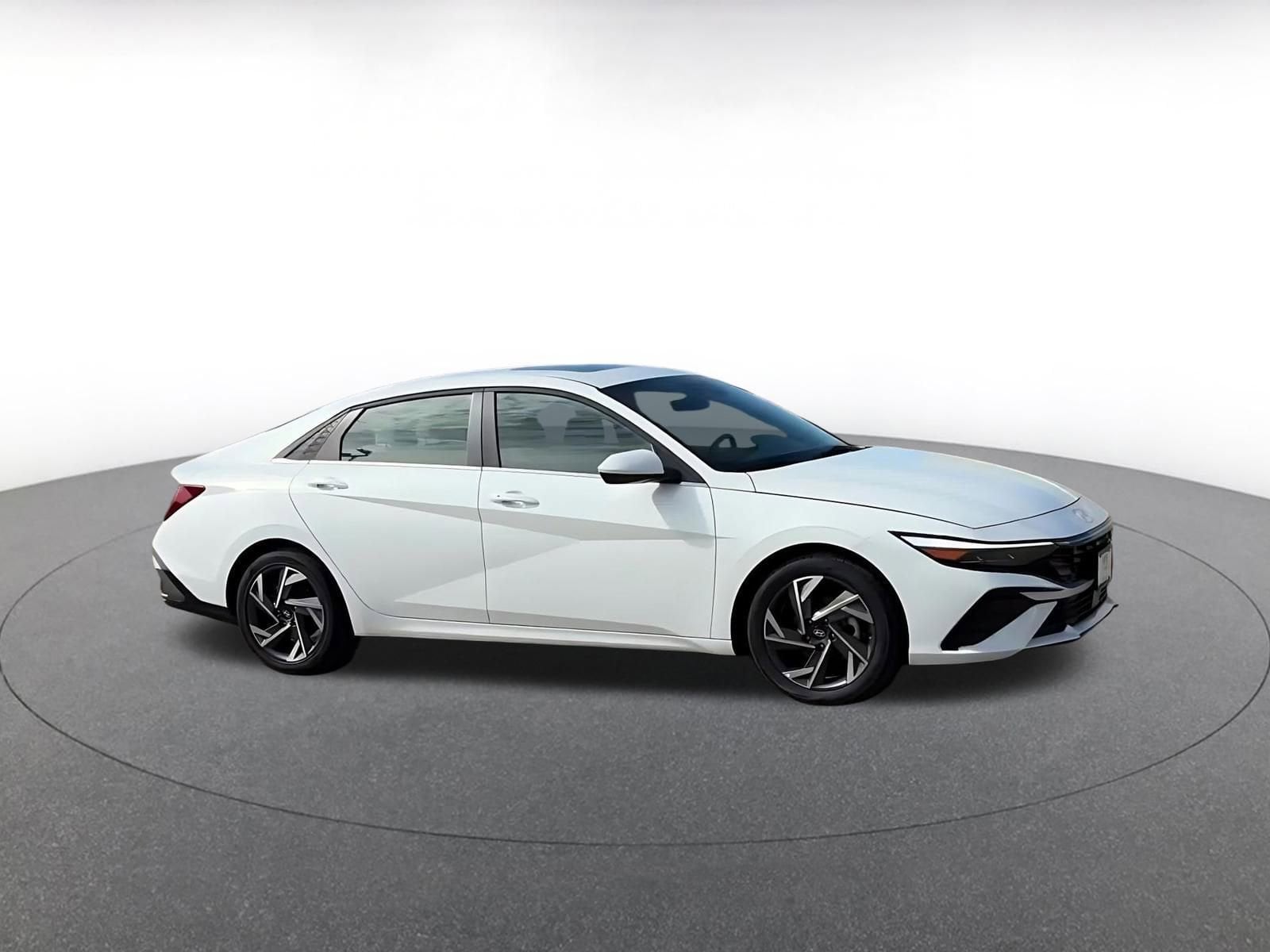 Thumbnail: 2025 Hyundai Elantra - 2