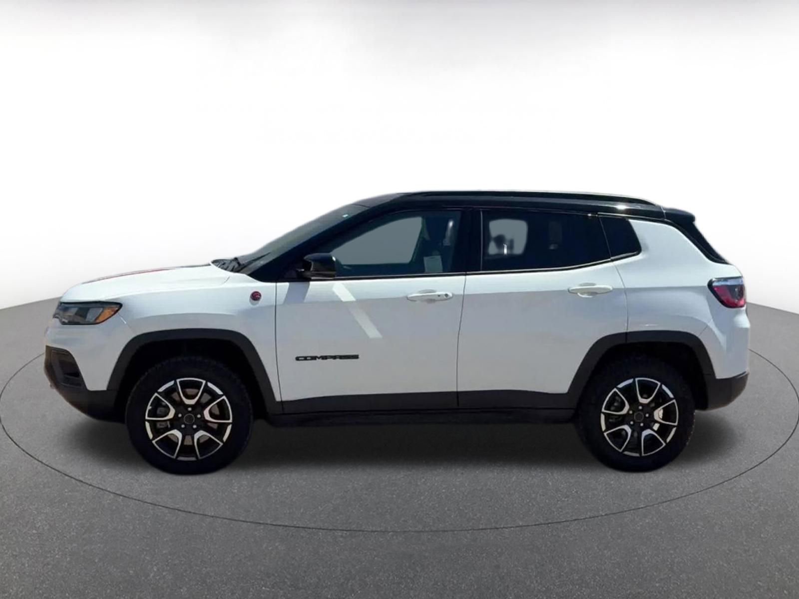 Thumbnail: 2025 Jeep Compass - 8