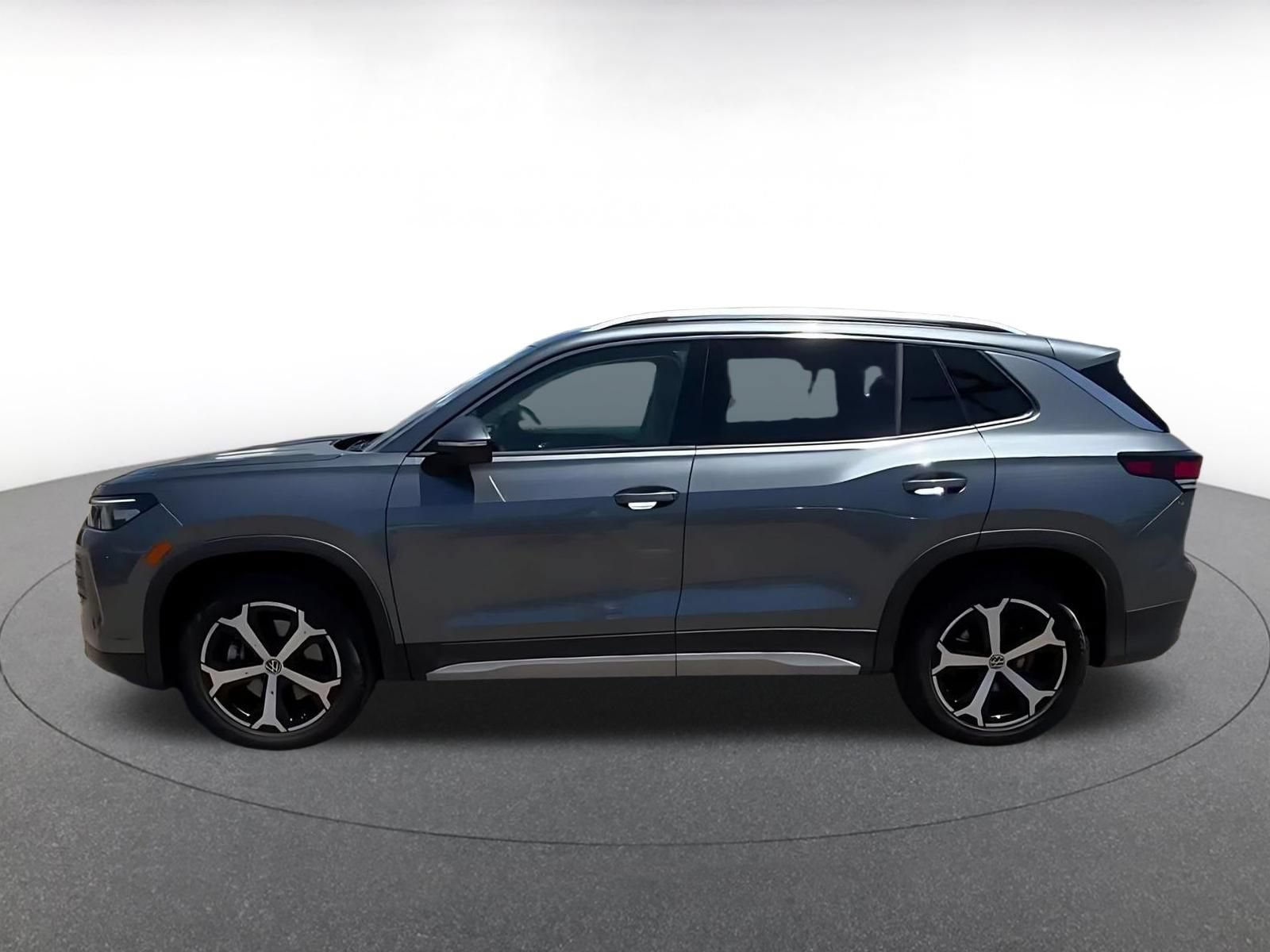 Thumbnail: 2026 Volkswagen Tiguan - 9