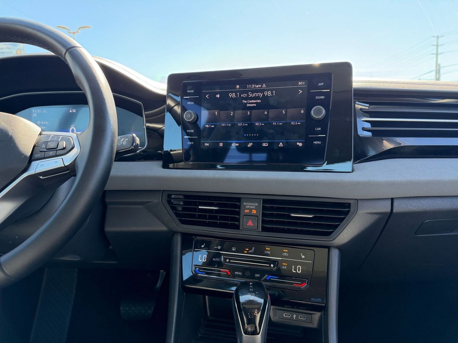 Thumbnail: 2025 Volkswagen Jetta - 18