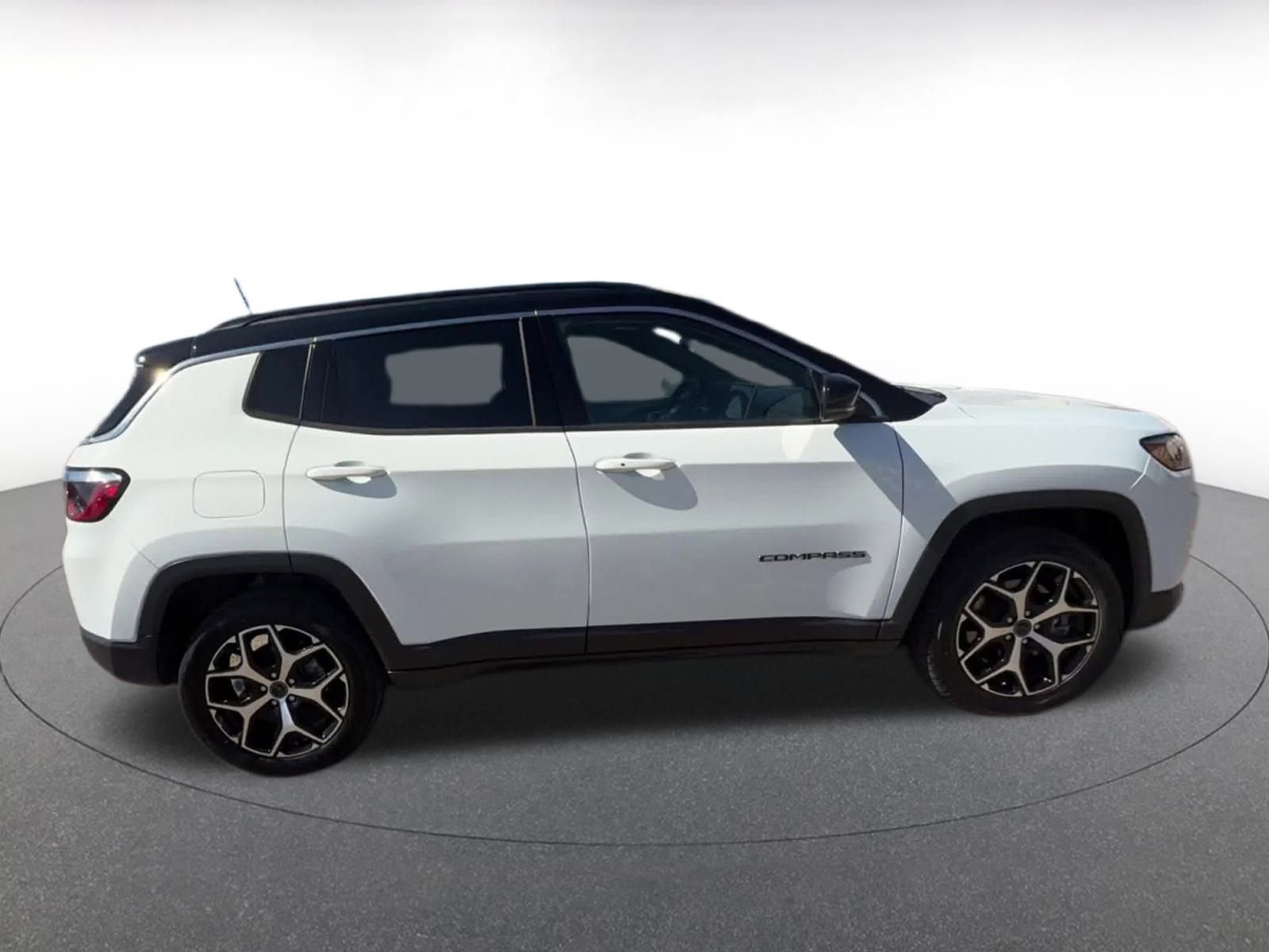 Thumbnail: 2025 Jeep Compass - 16