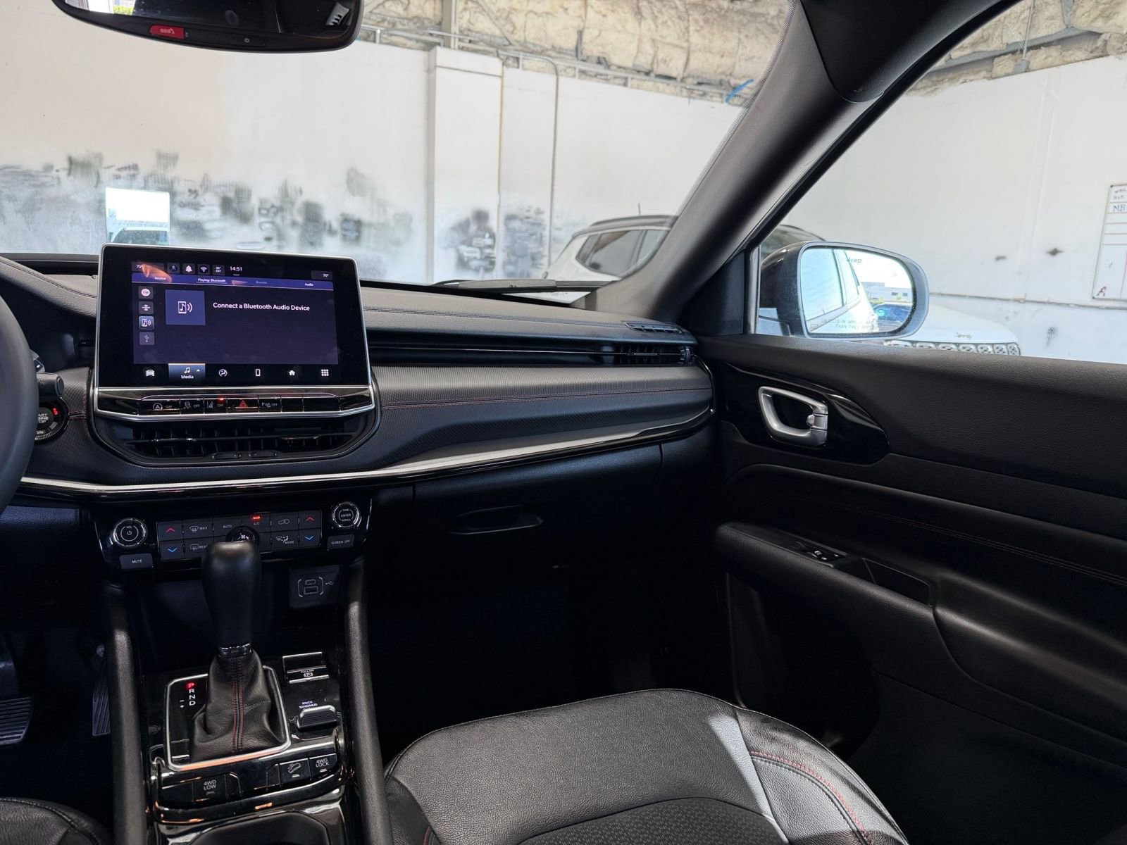 Thumbnail: 2025 Jeep Compass - 34