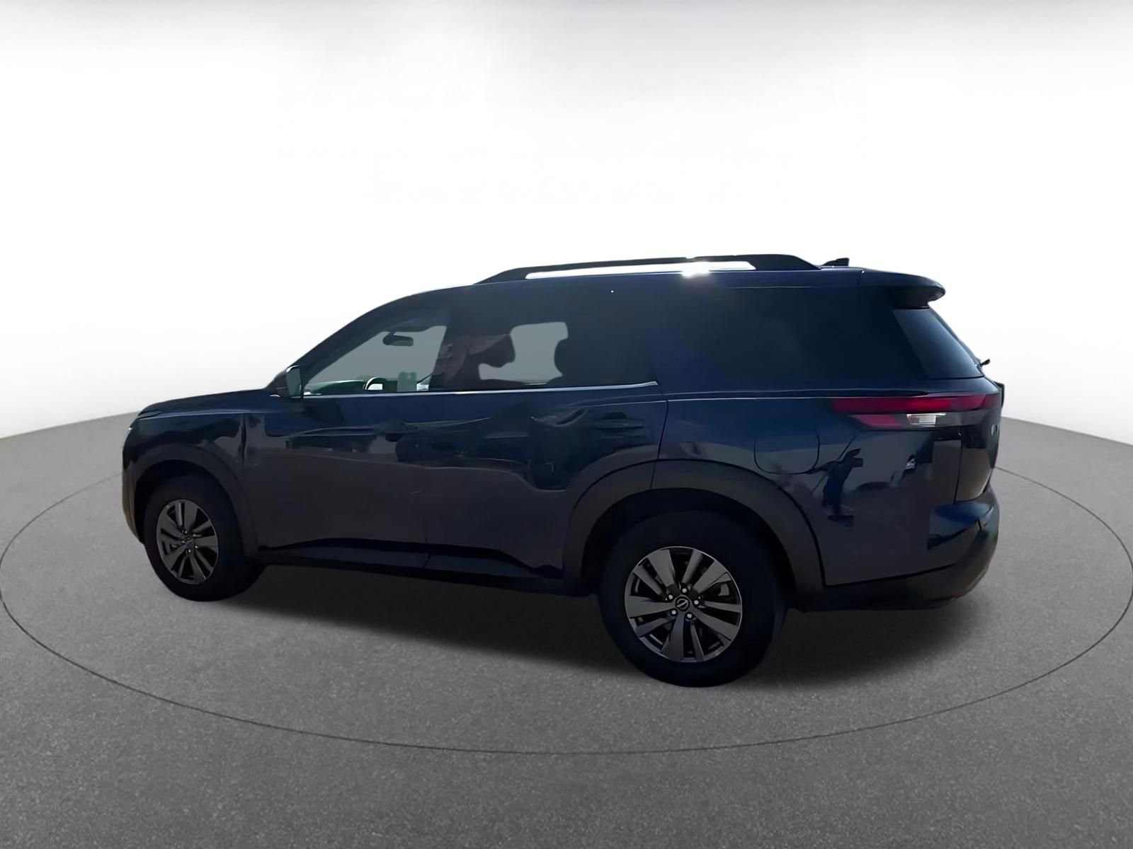 Thumbnail: 2025 Nissan Pathfinder - 10