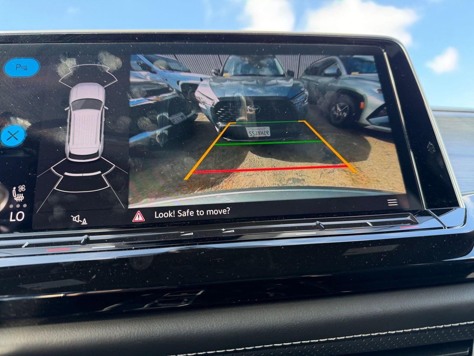 Thumbnail: 2025 Volkswagen Atlas - 17