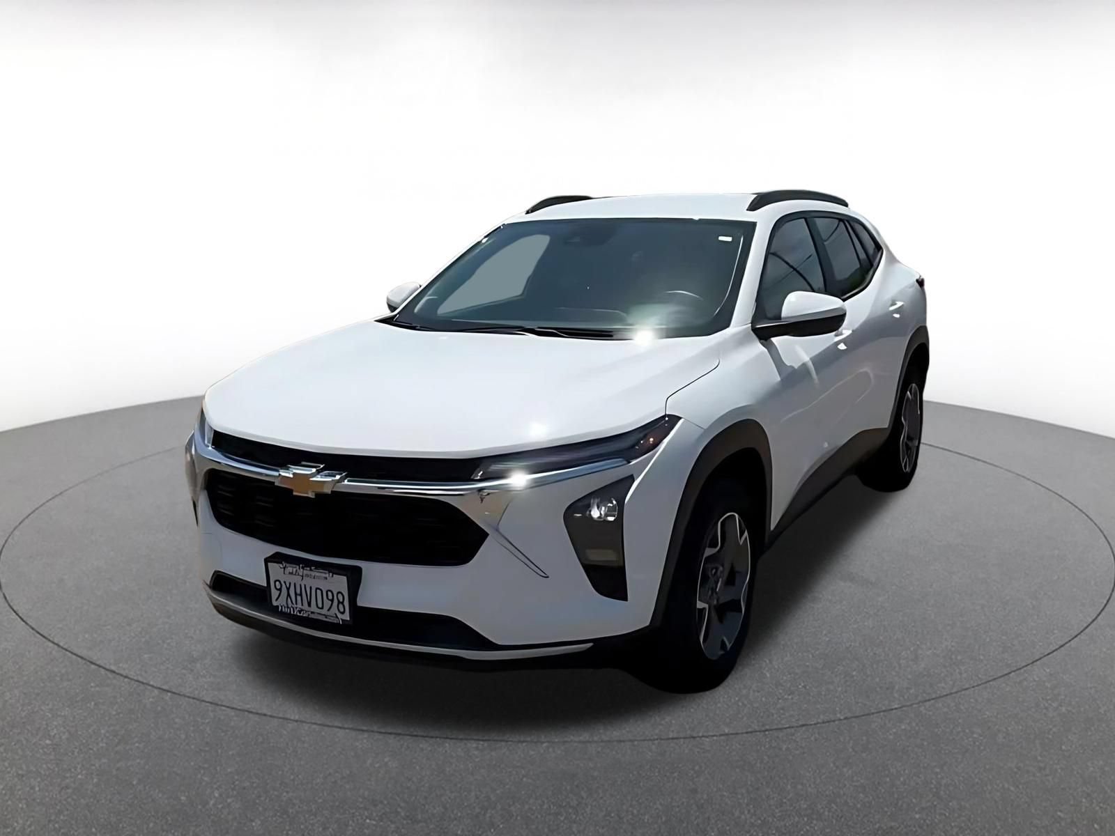 Thumbnail: 2025 Chevrolet Trax - 5