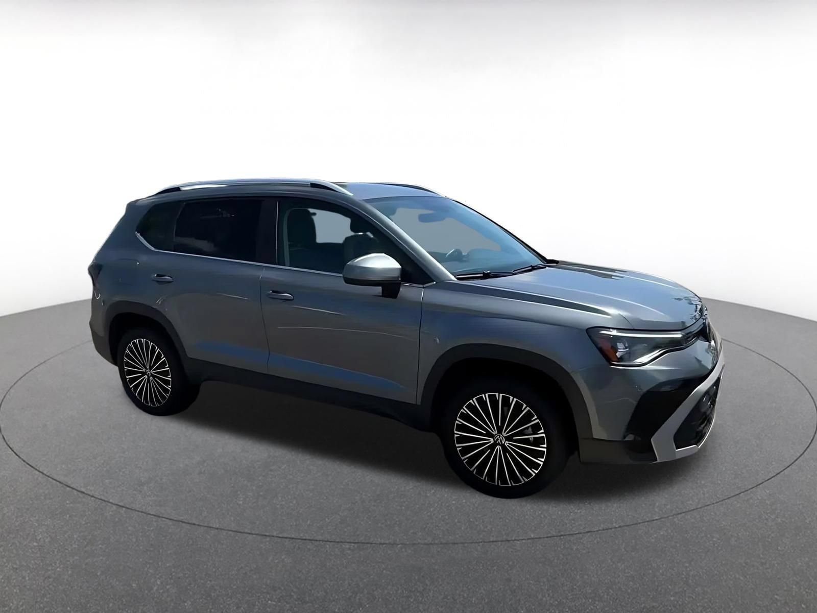 Thumbnail: 2026 Volkswagen Taos - 2