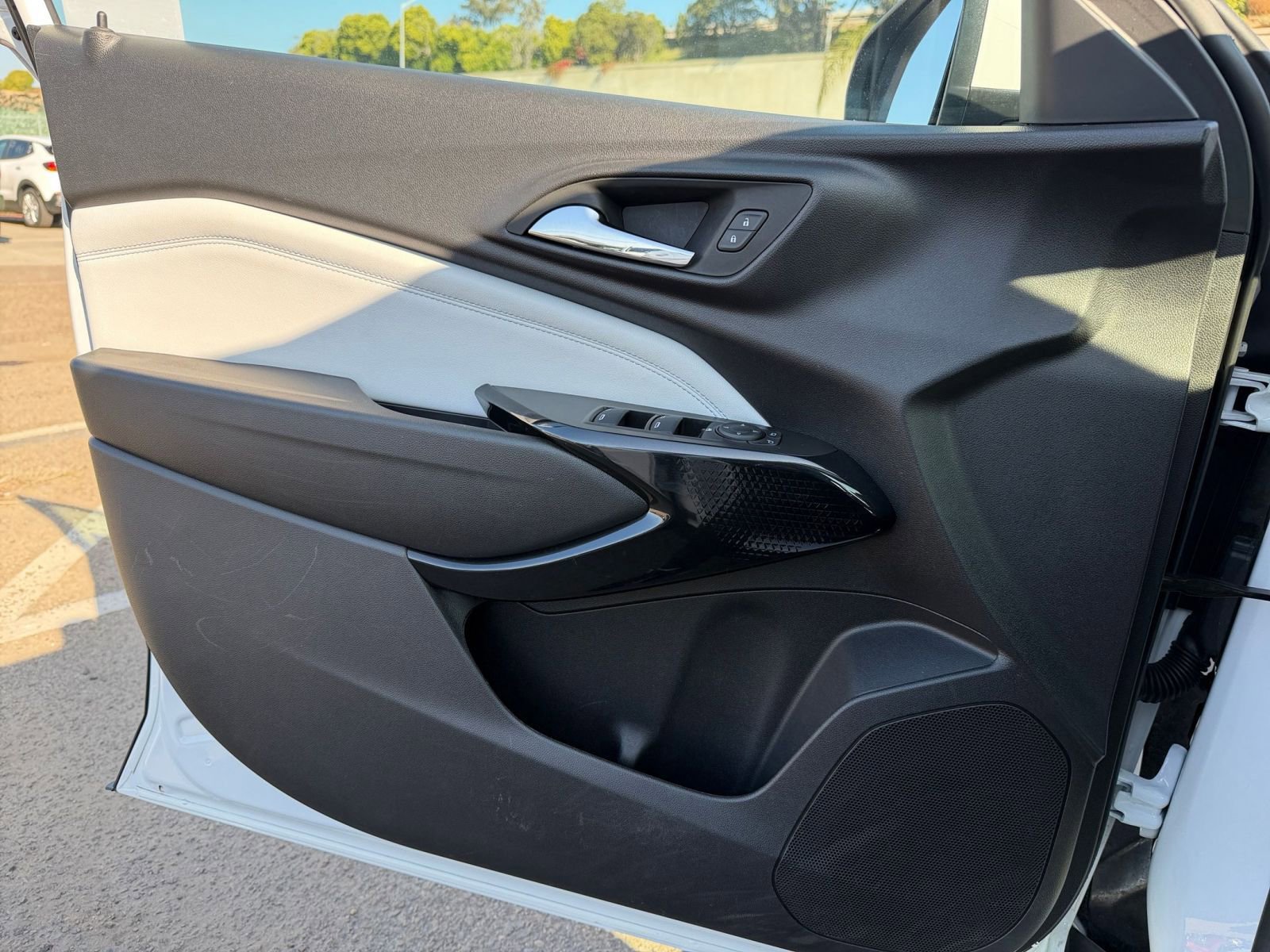 Thumbnail: 2025 Chevrolet Trax - 20