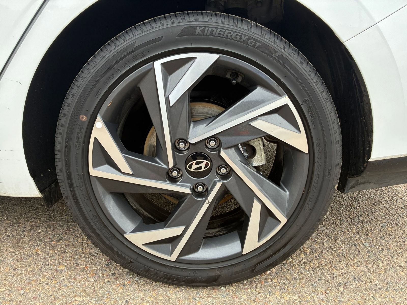 Thumbnail: 2025 Hyundai Elantra - 32