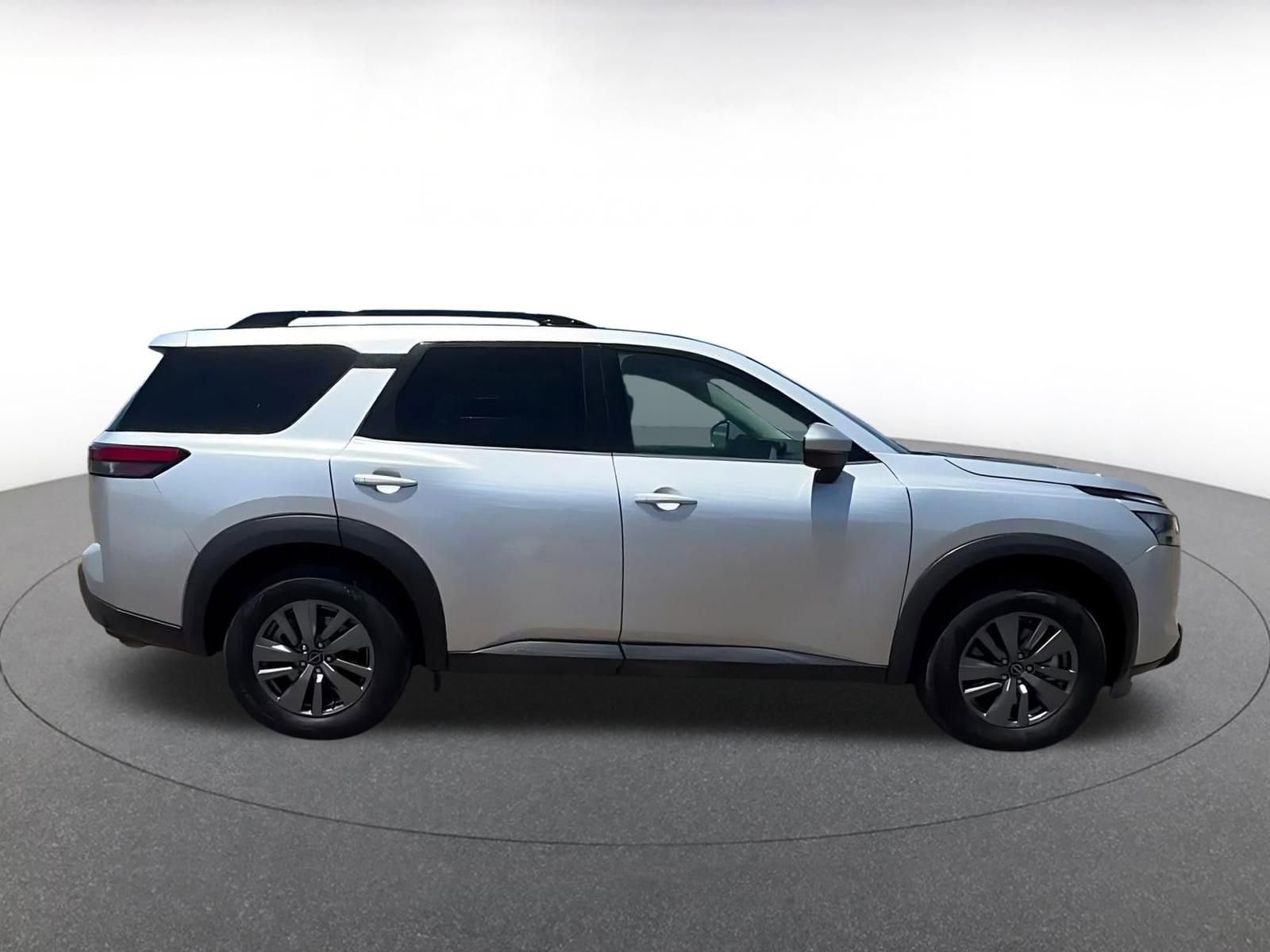 Thumbnail: 2025 Nissan Pathfinder - 16