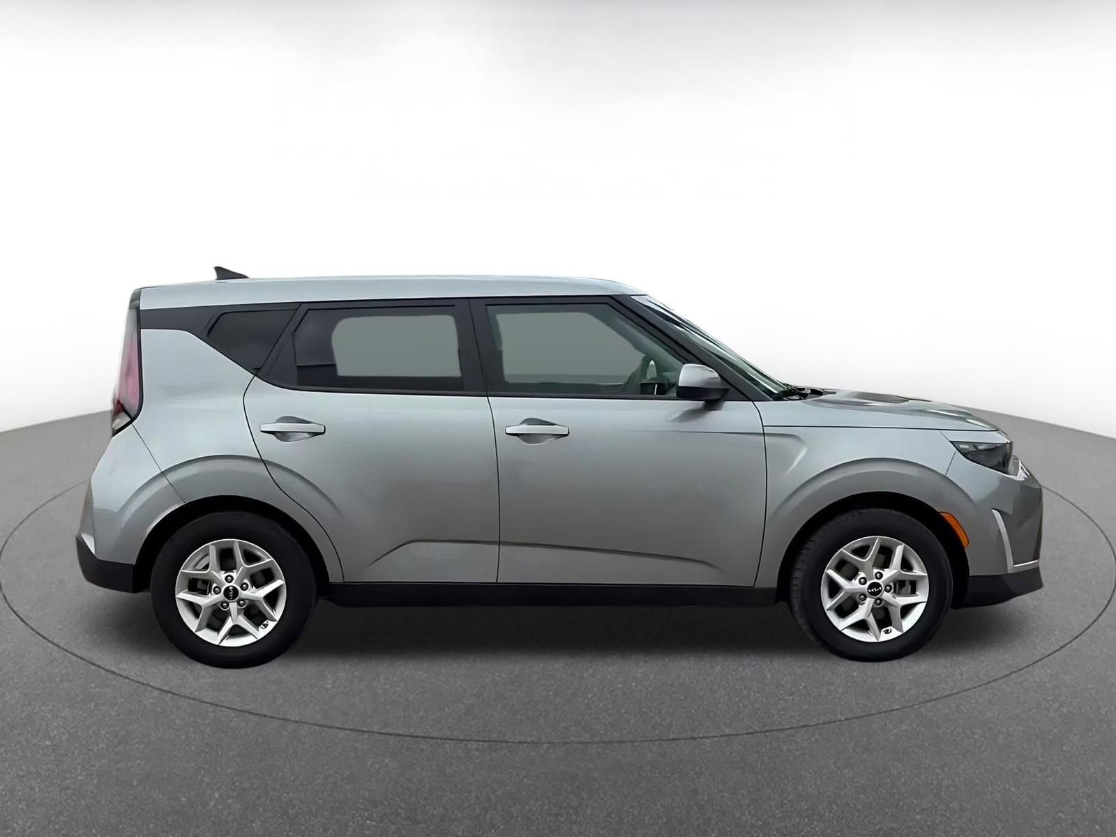 Thumbnail: 2025 Kia Soul - 16