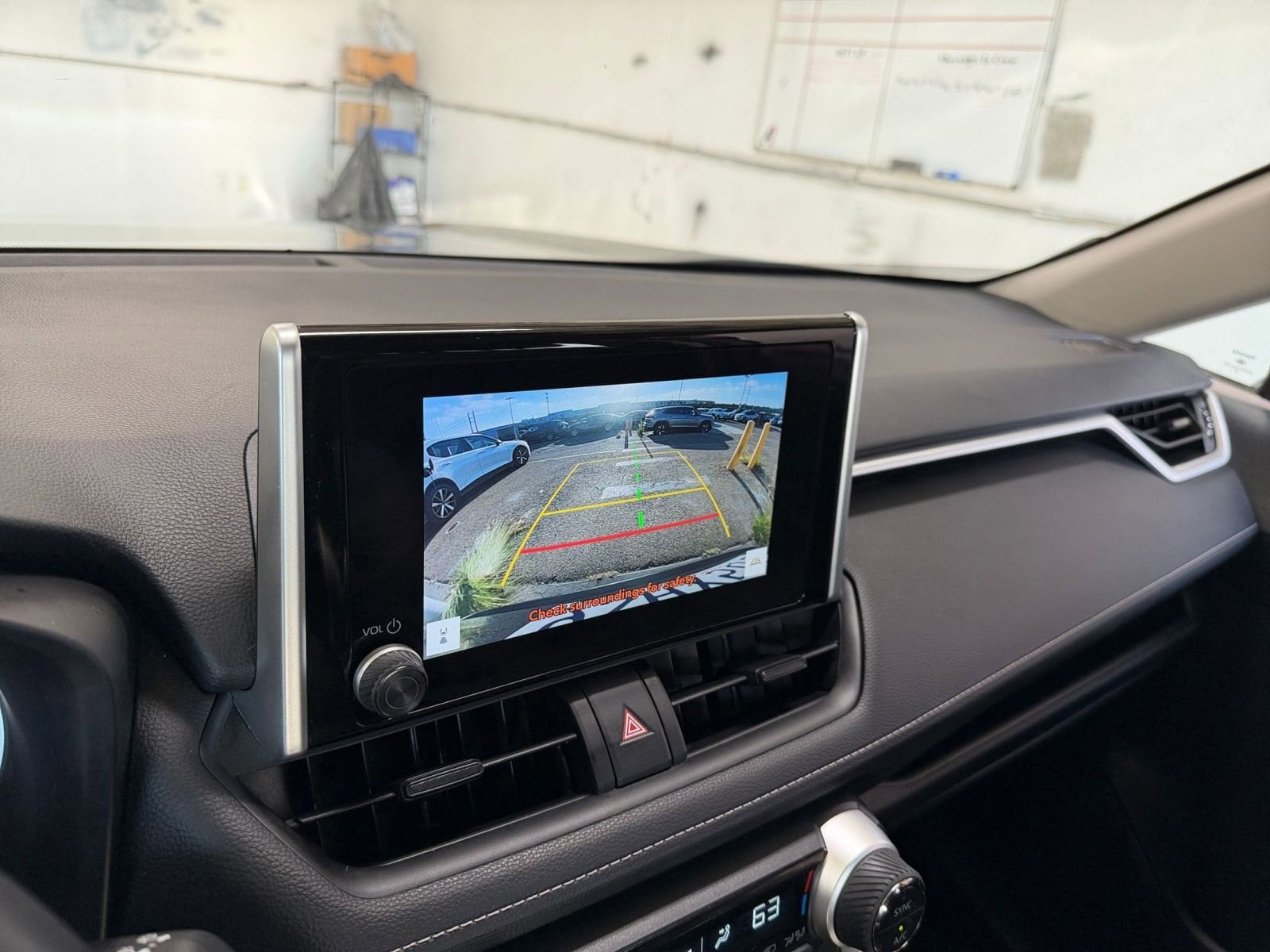 Thumbnail: 2025 Toyota RAV4 - 17