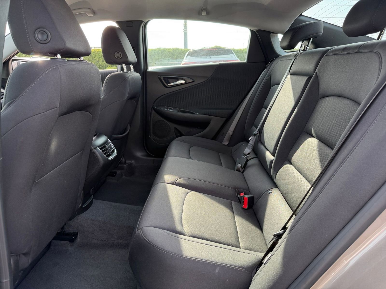 Thumbnail: 2023 Chevrolet Malibu - 25