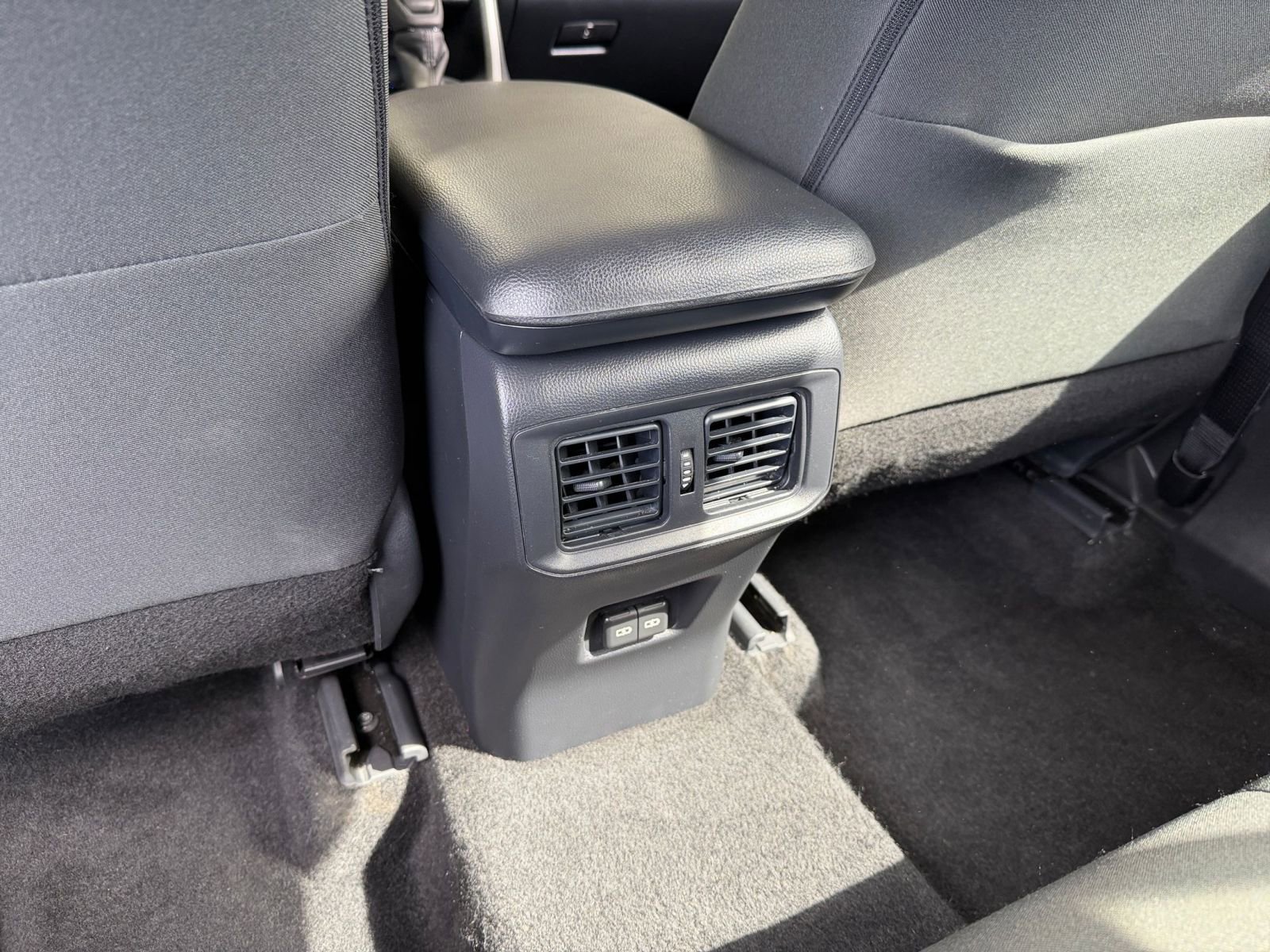 Thumbnail: 2025 Toyota RAV4 - 24