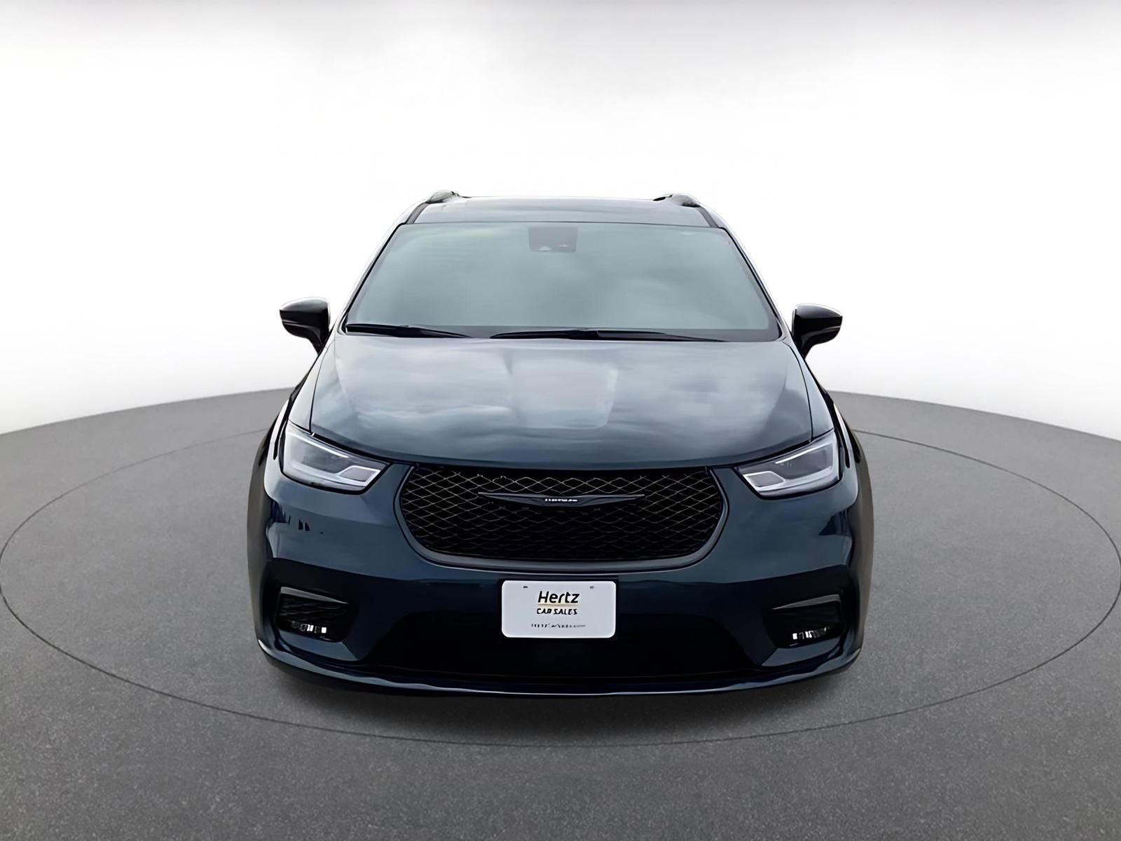 Thumbnail: 2025 Chrysler Pacifica - 4