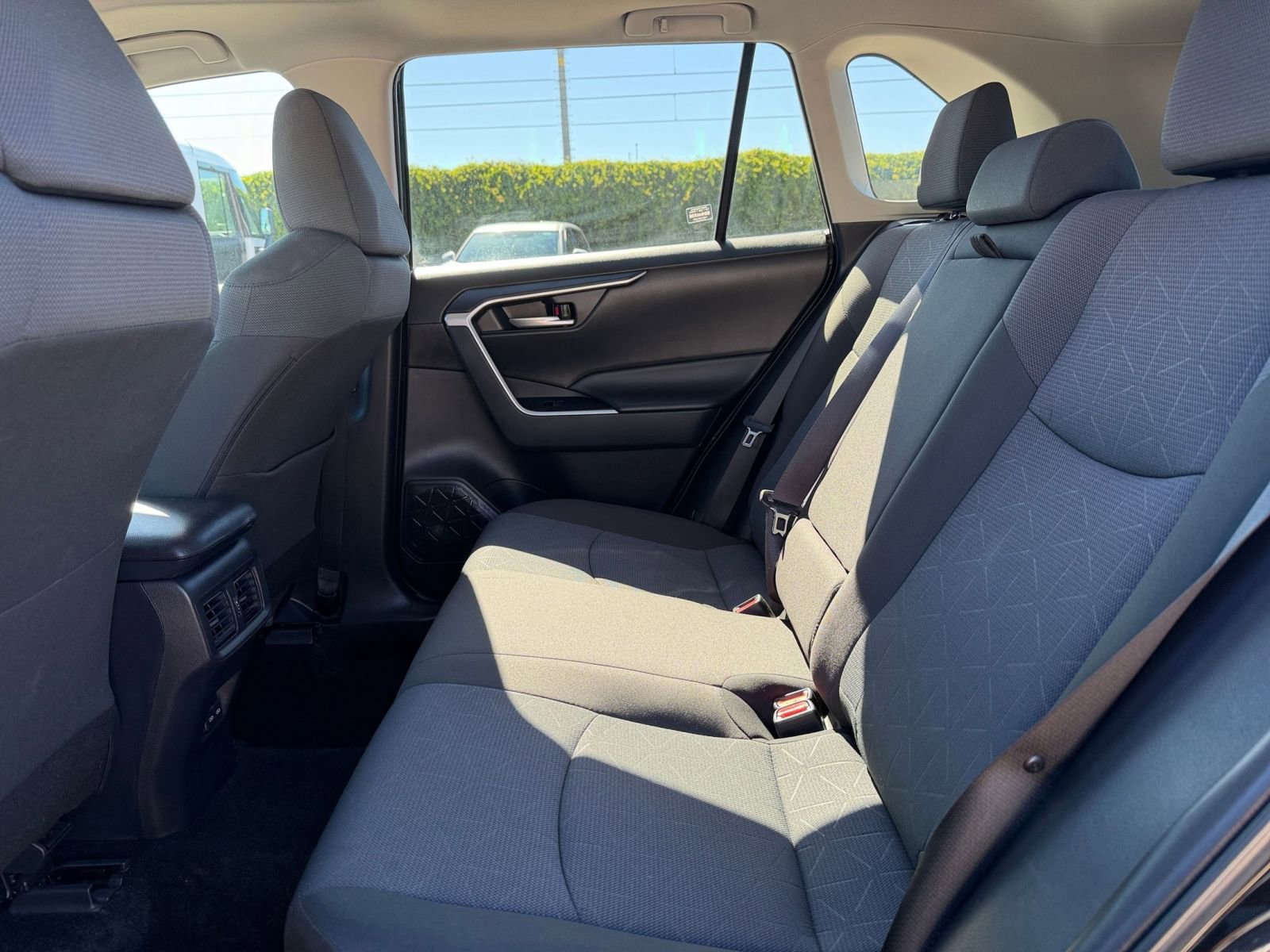 Thumbnail: 2025 Toyota RAV4 - 25