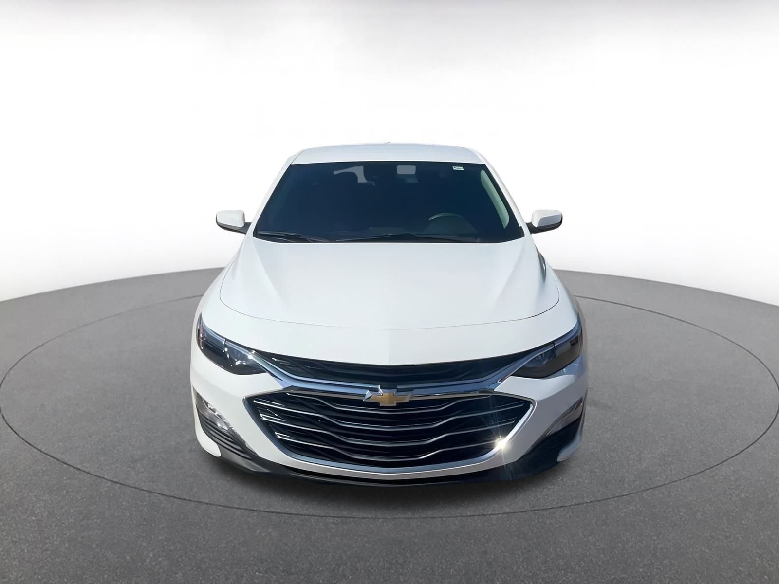 Thumbnail: 2024 Chevrolet Malibu - 4