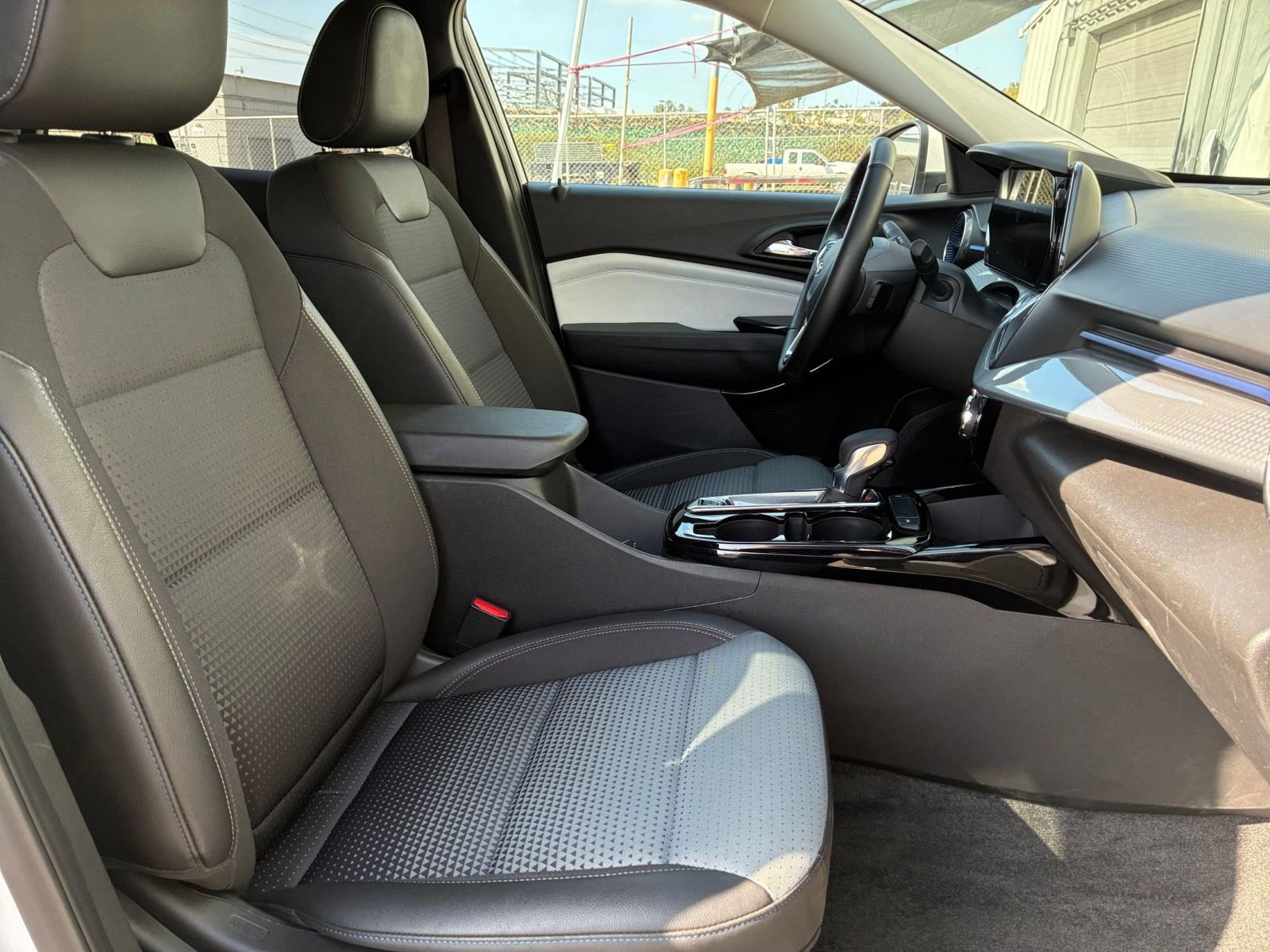 Thumbnail: 2025 Chevrolet Trax - 35