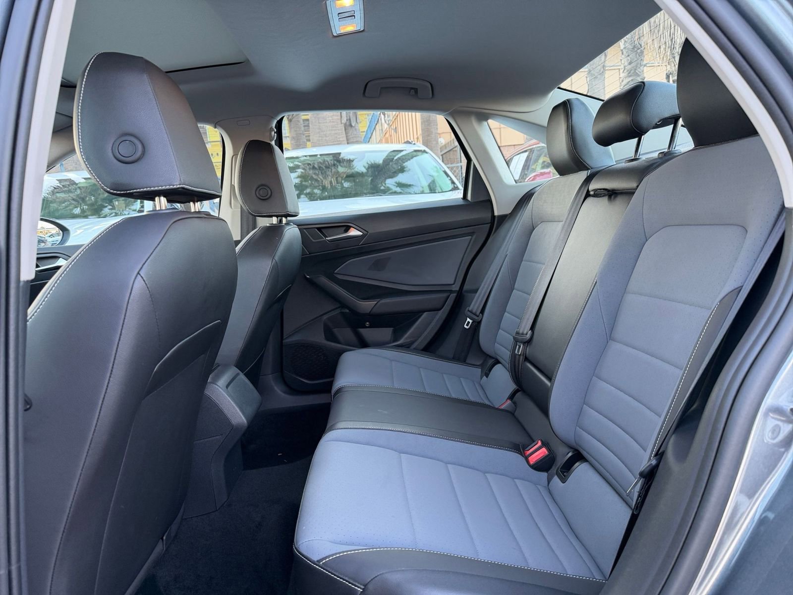 Thumbnail: 2025 Volkswagen Jetta - 24