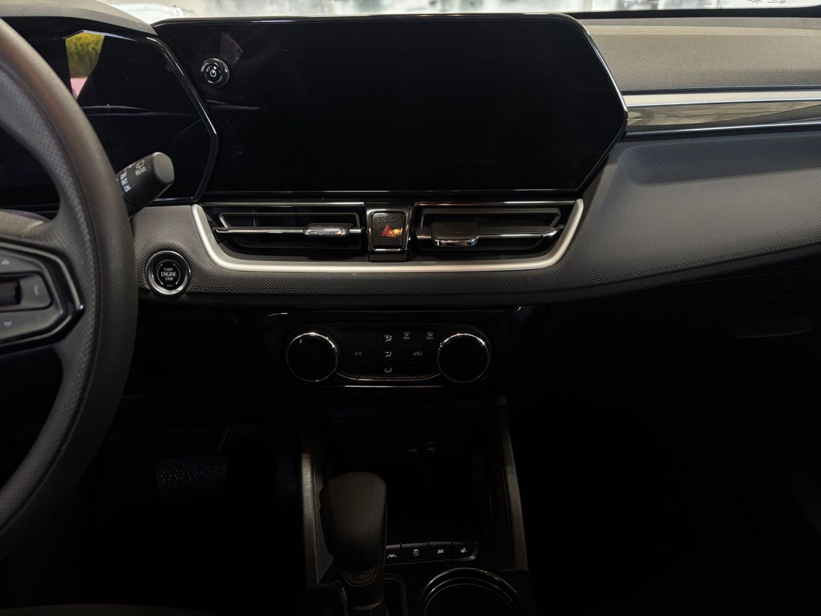 Thumbnail: 2025 Chevrolet TrailBlazer - 17
