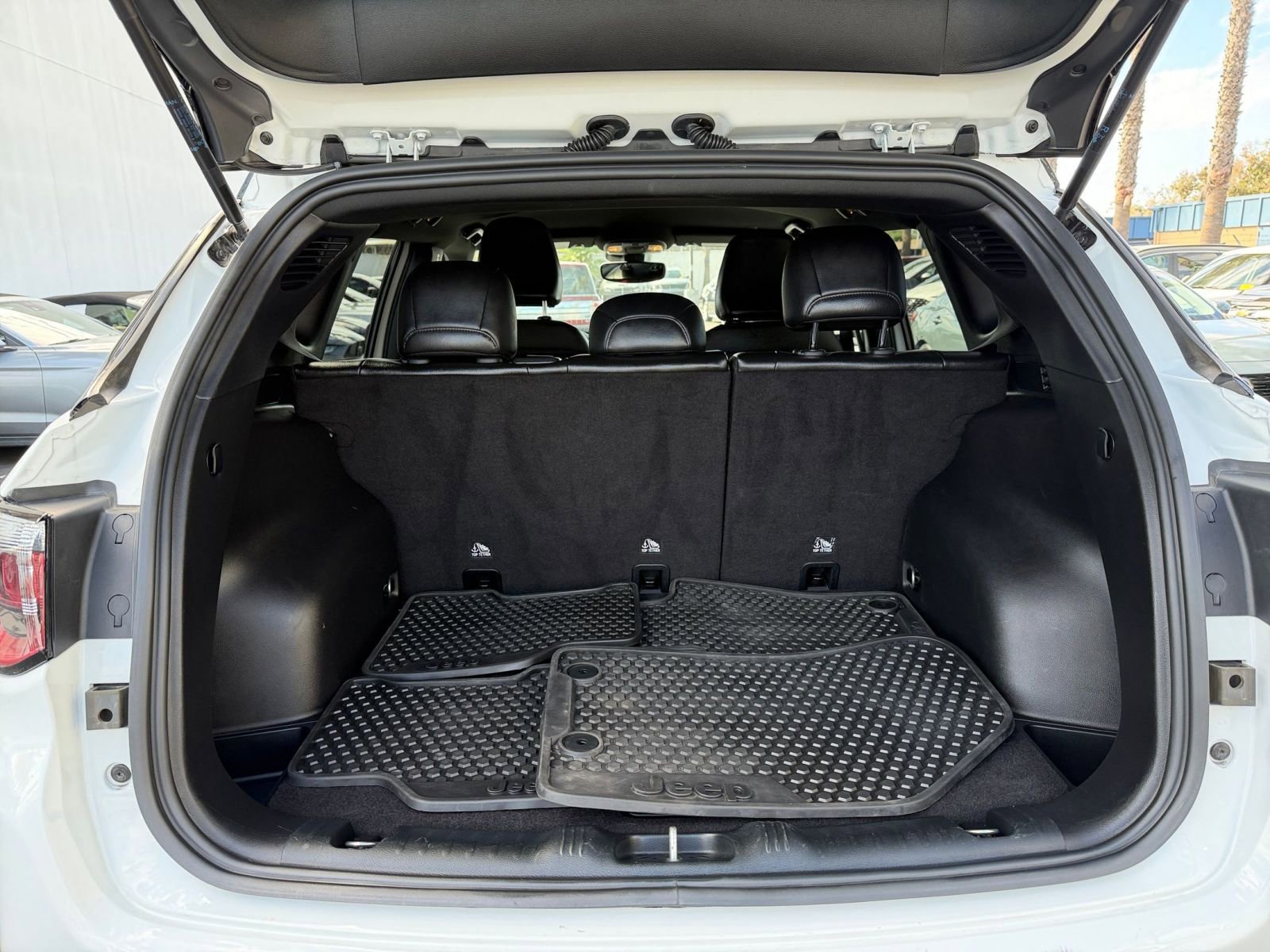 Thumbnail: 2025 Jeep Compass - 30