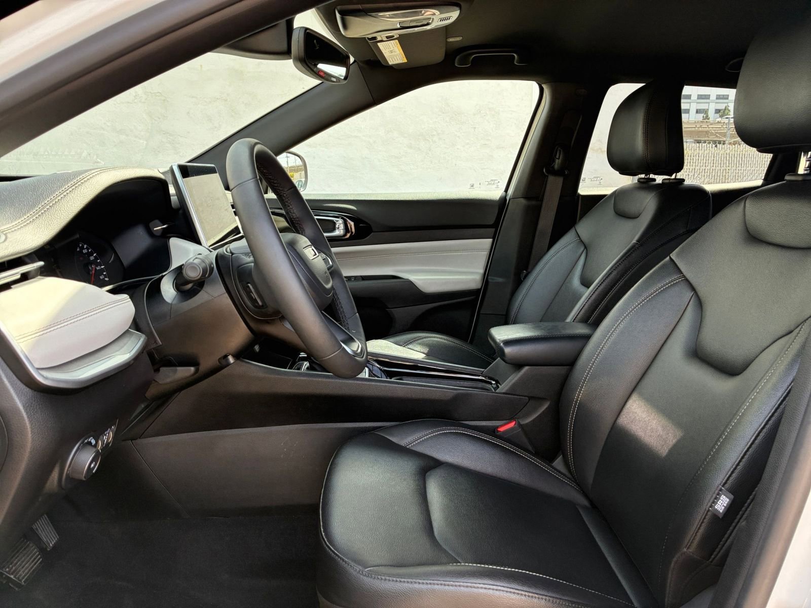 Thumbnail: 2025 Jeep Compass - 28