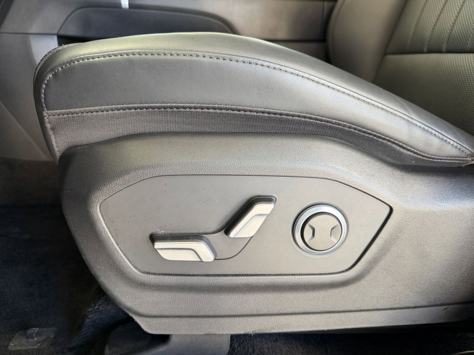 Thumbnail: 2025 Hyundai Santa Fe - 23