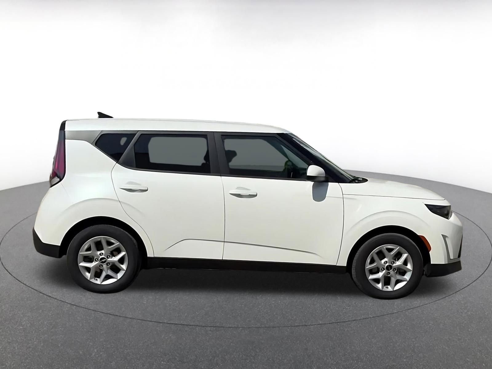 Thumbnail: 2025 Kia Soul - 16