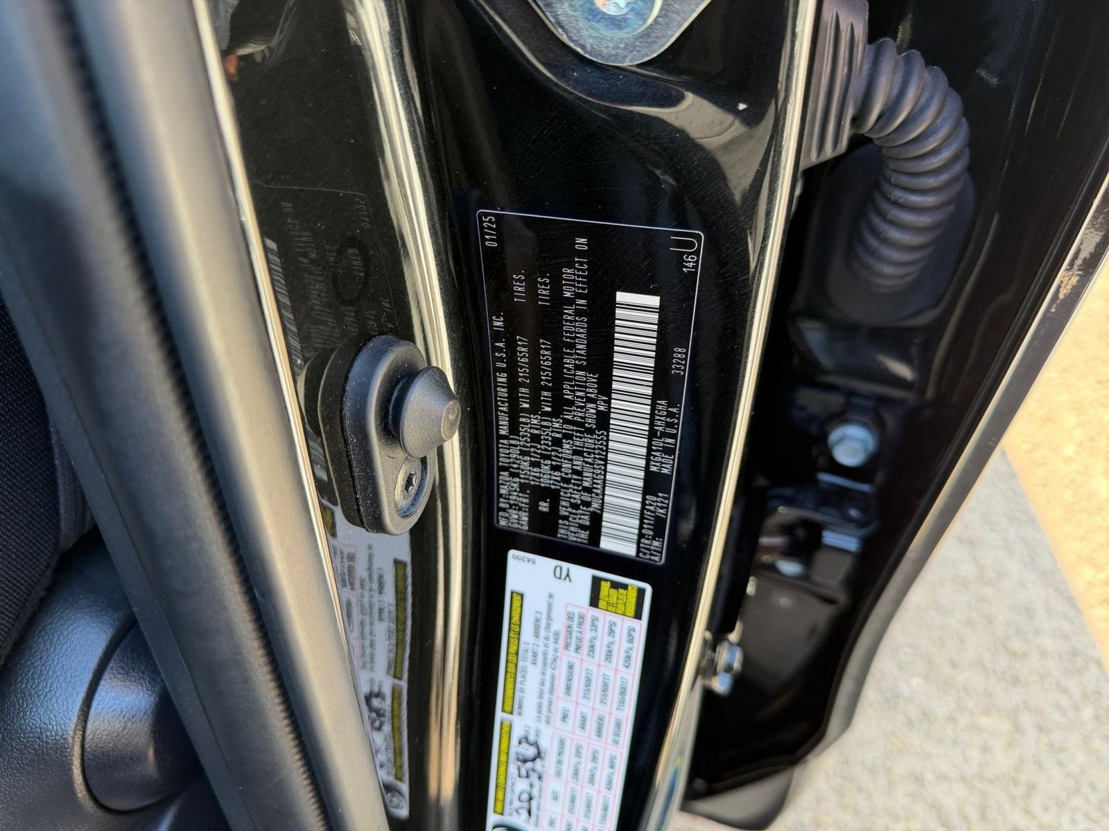 Thumbnail: 2025 Toyota Corolla Cross - 28