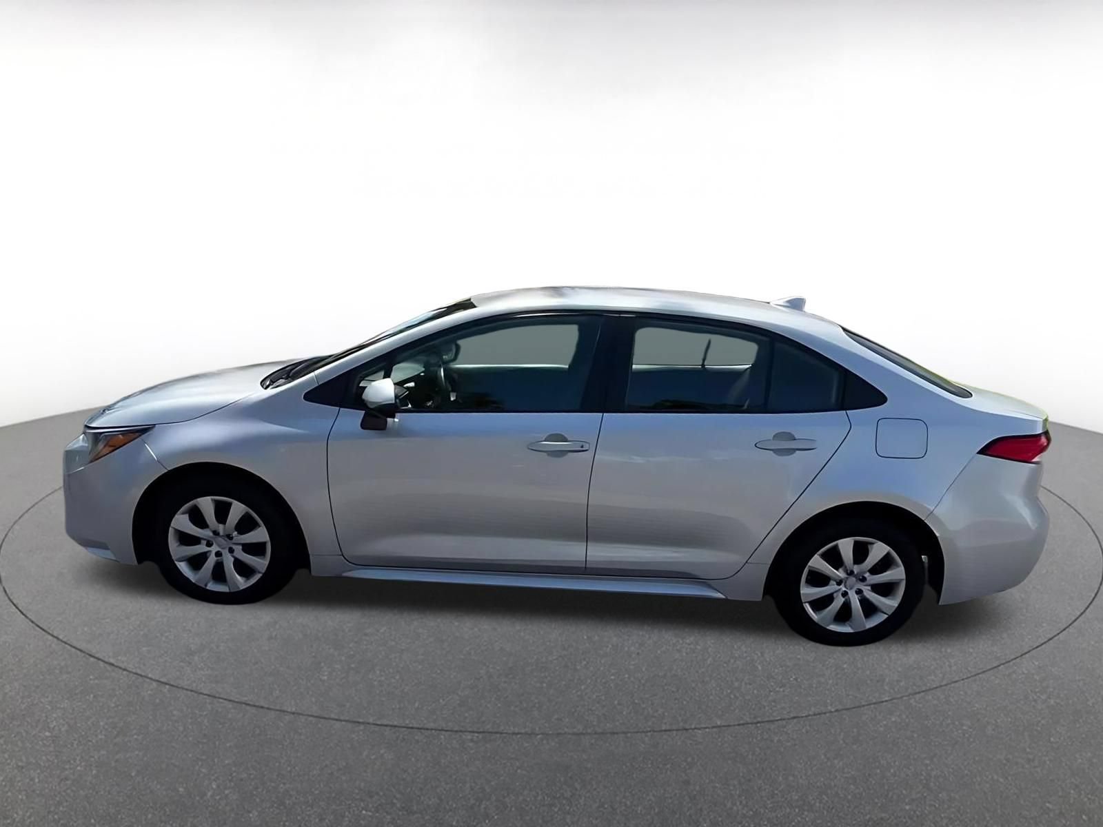 Thumbnail: 2025 Toyota Corolla - 9