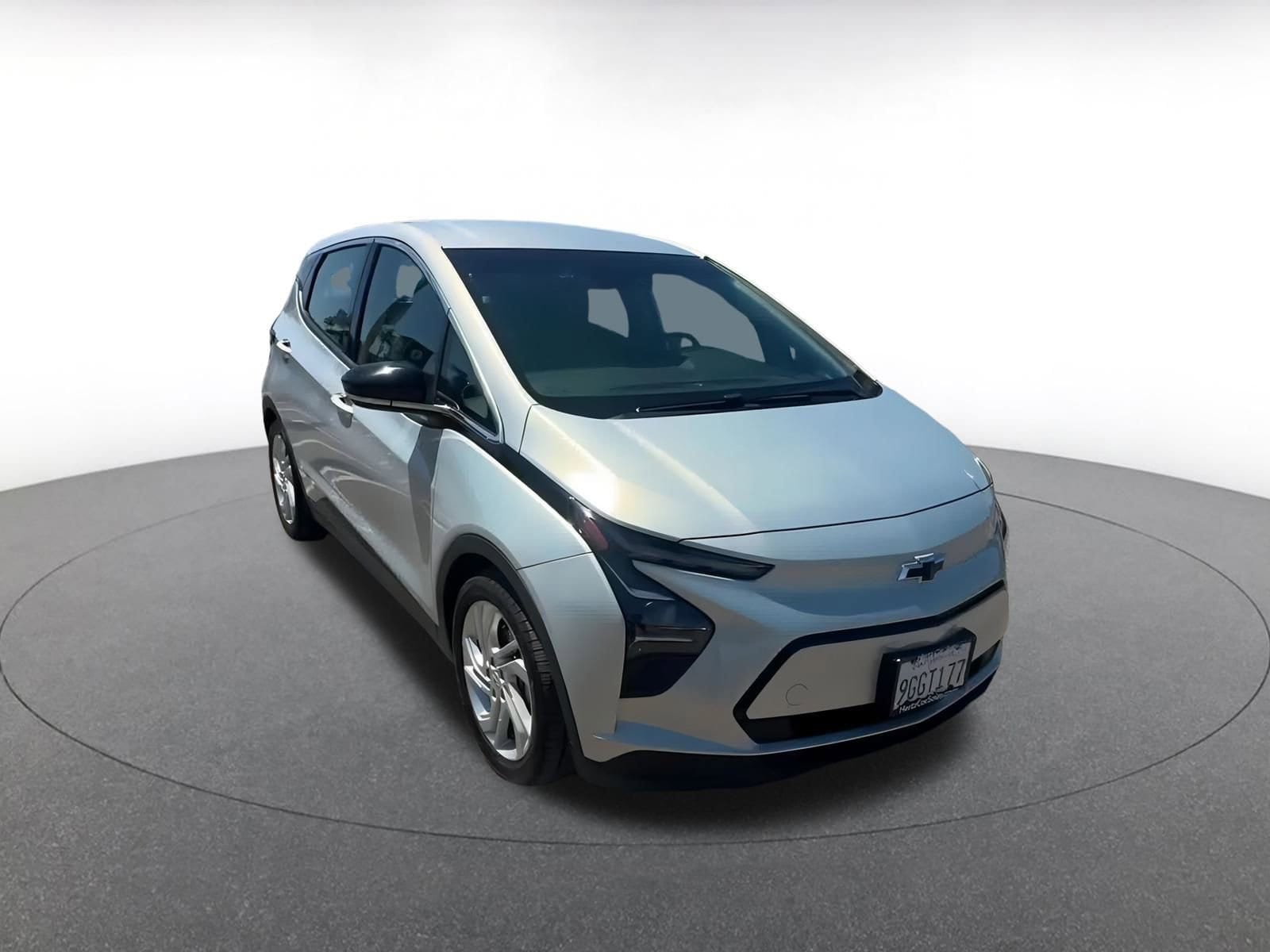 Thumbnail: 2023 Chevrolet Bolt EV - 3