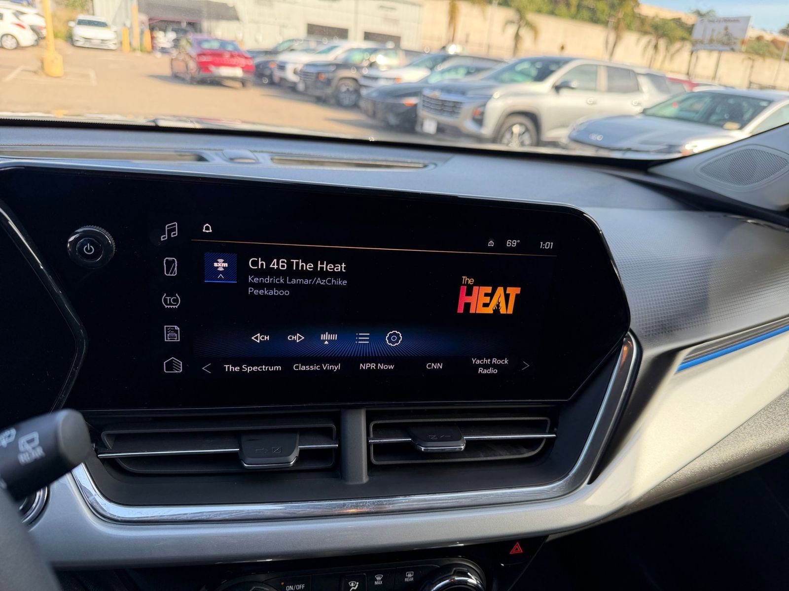 Thumbnail: 2025 Chevrolet Trax - 21