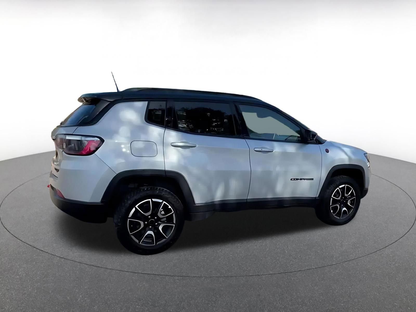 Thumbnail: 2025 Jeep Compass - 15