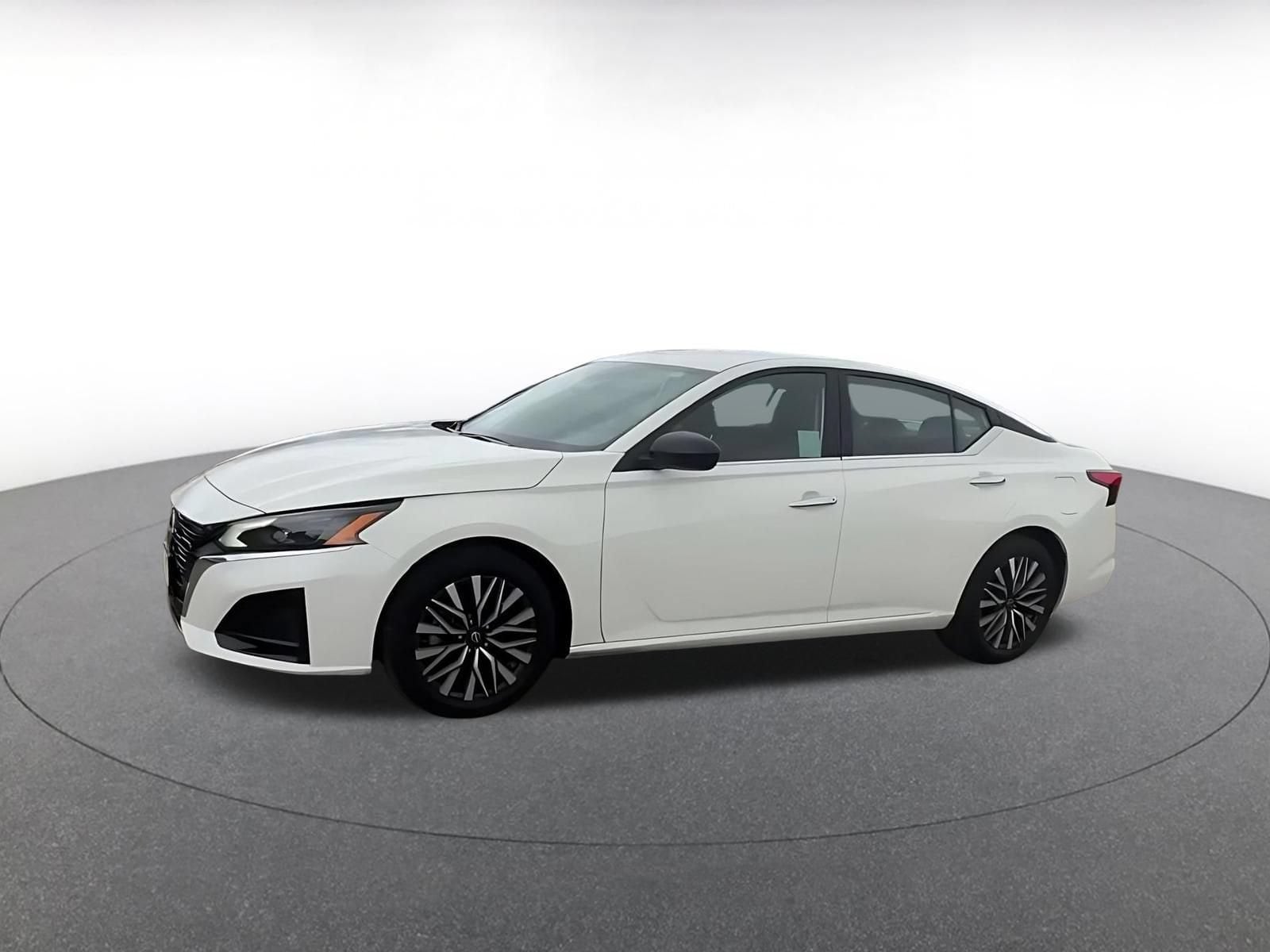 Thumbnail: 2025 Nissan Altima - 7