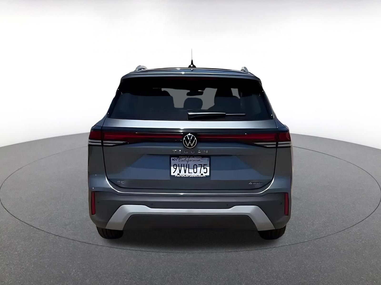 Thumbnail: 2026 Volkswagen Tiguan - 12