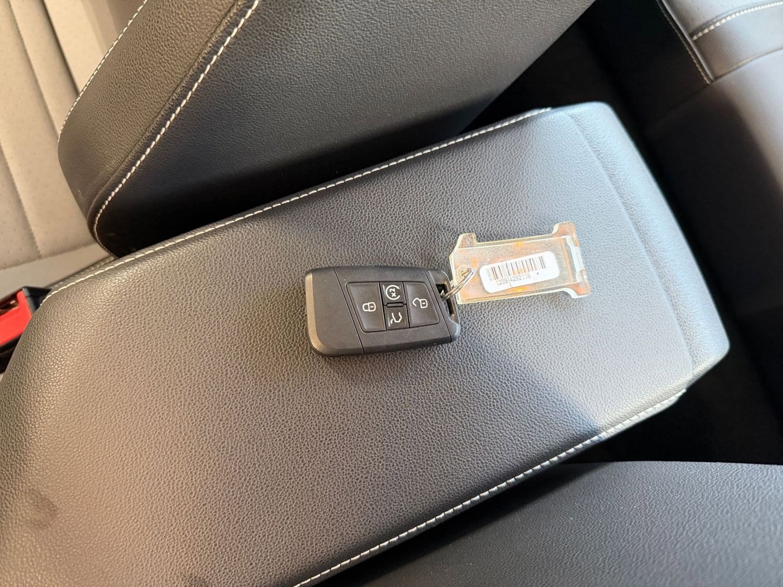 Thumbnail: 2025 Volkswagen Jetta - 22