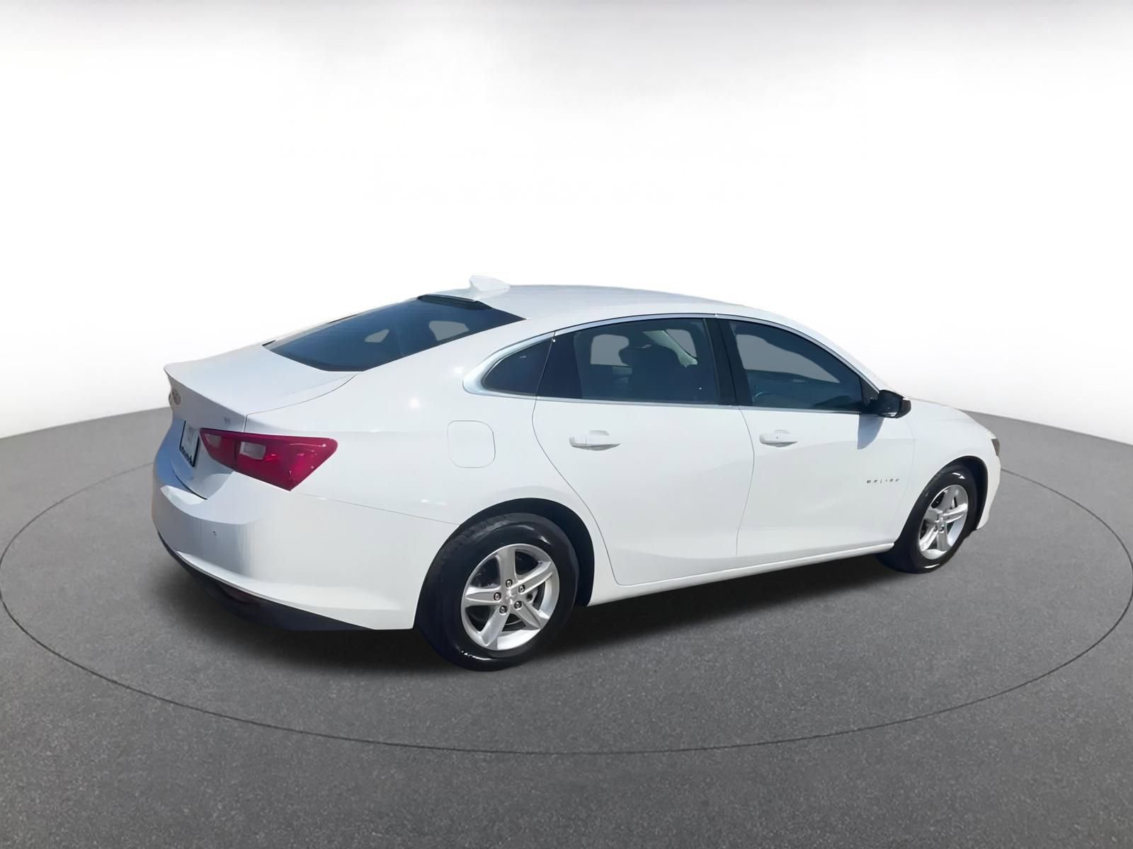 Thumbnail: 2024 Chevrolet Malibu - 15