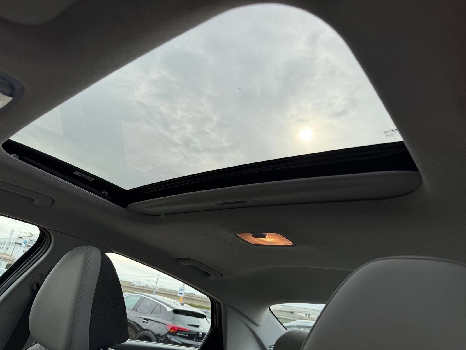 Thumbnail: 2025 Hyundai Elantra - 28