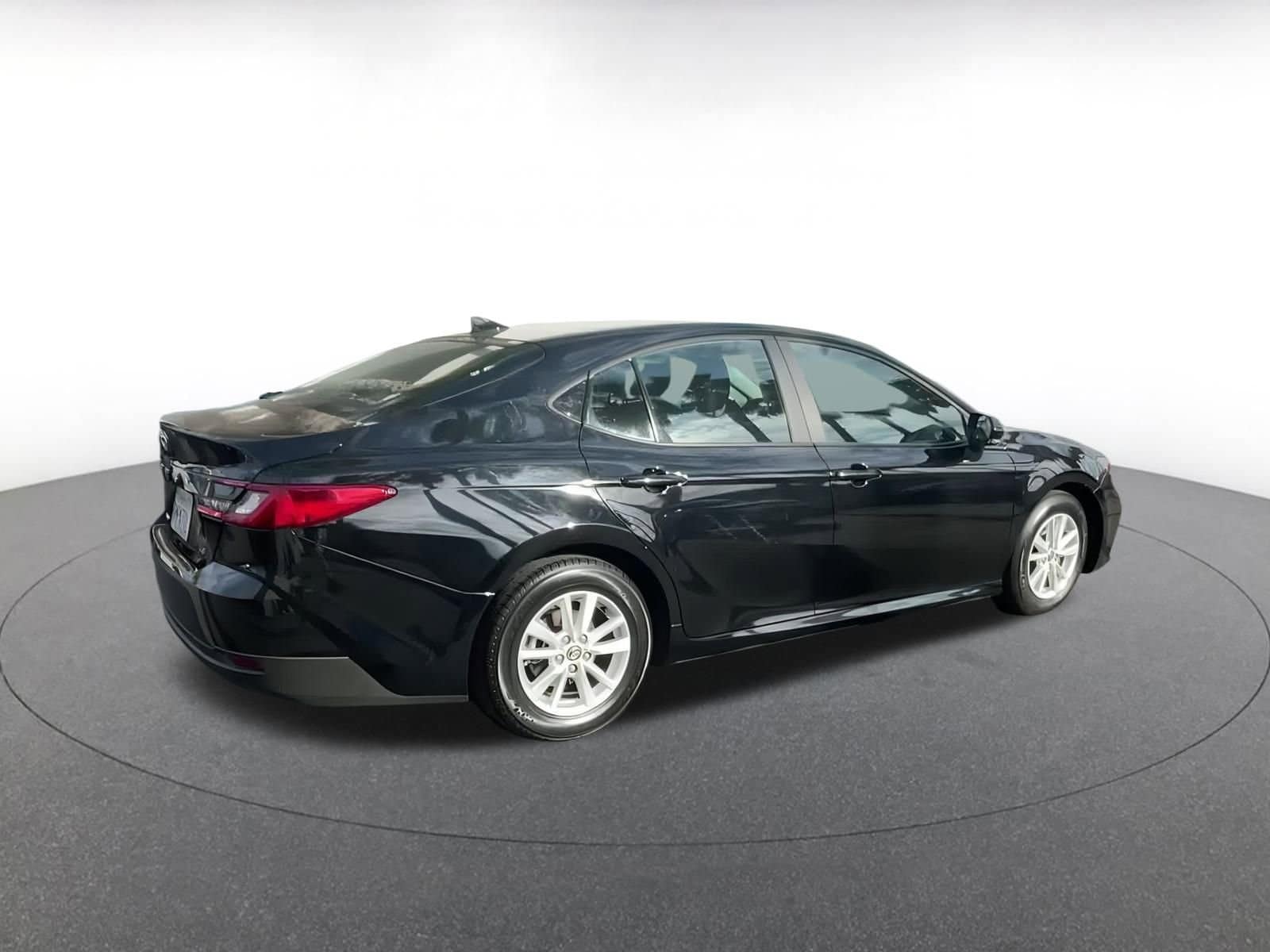 Thumbnail: 2025 Toyota Camry - 15