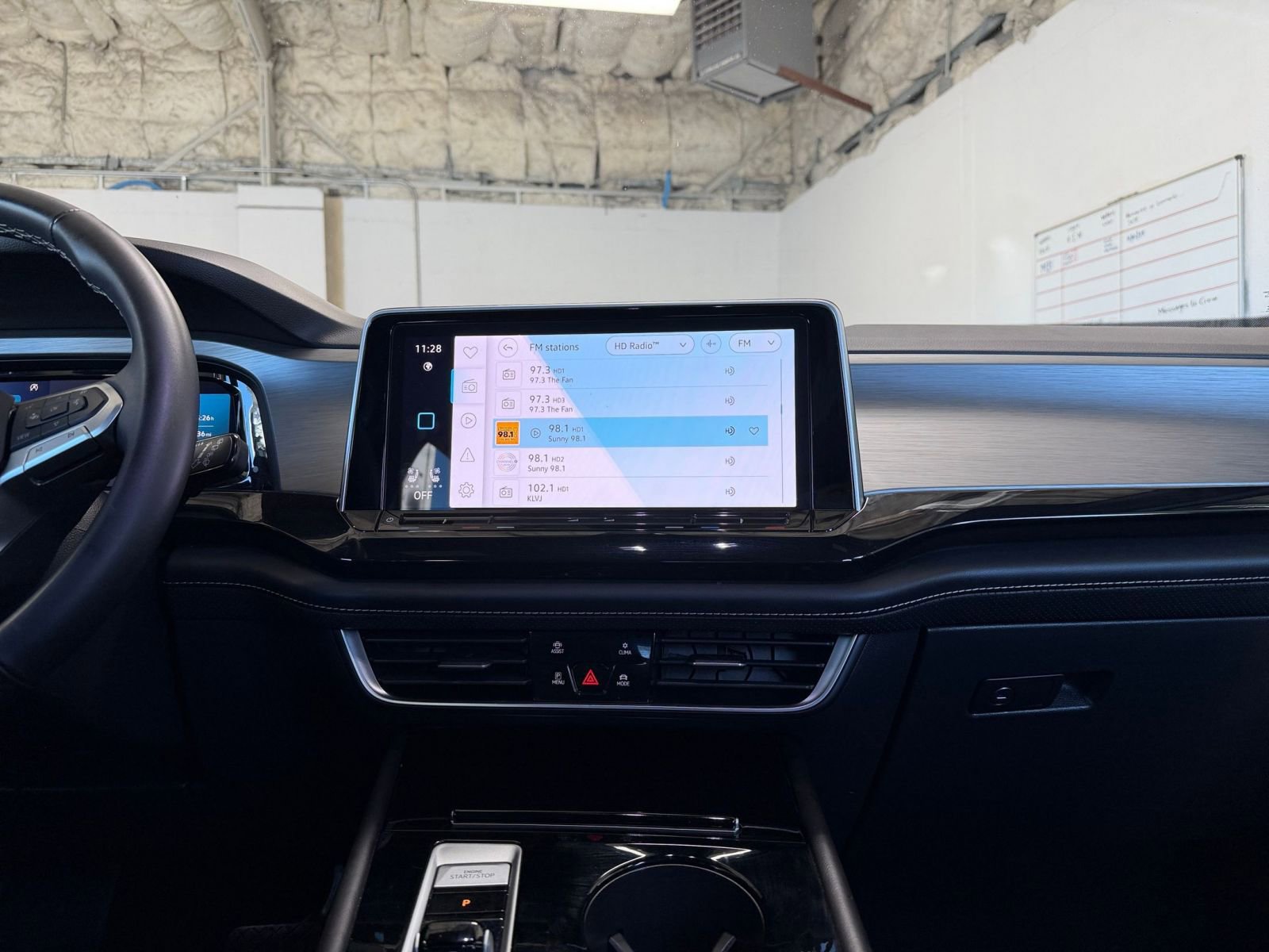 Thumbnail: 2025 Volkswagen Atlas - 18