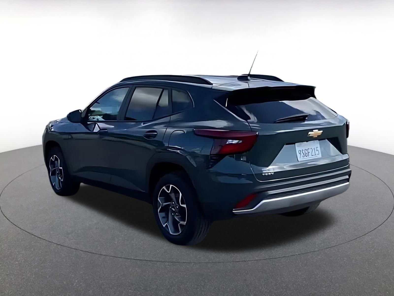 Thumbnail: 2025 Chevrolet Trax - 14