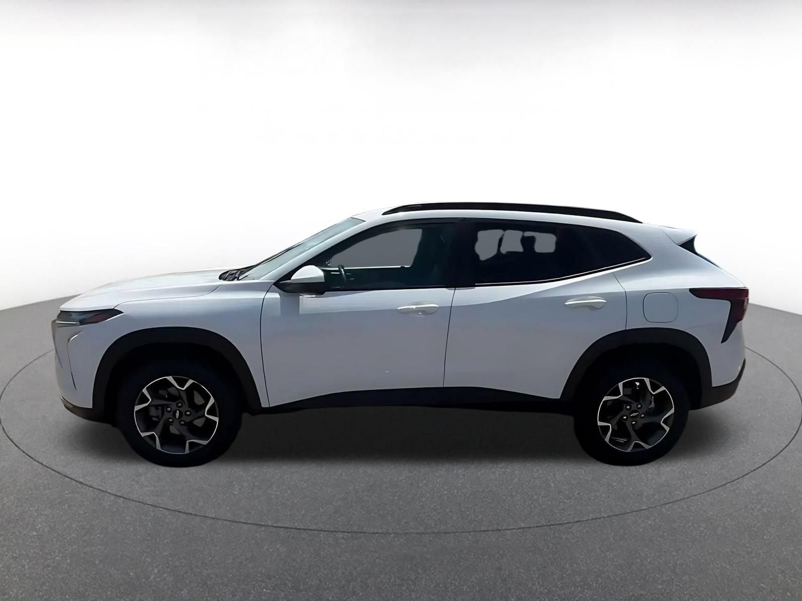 Thumbnail: 2025 Chevrolet Trax - 8
