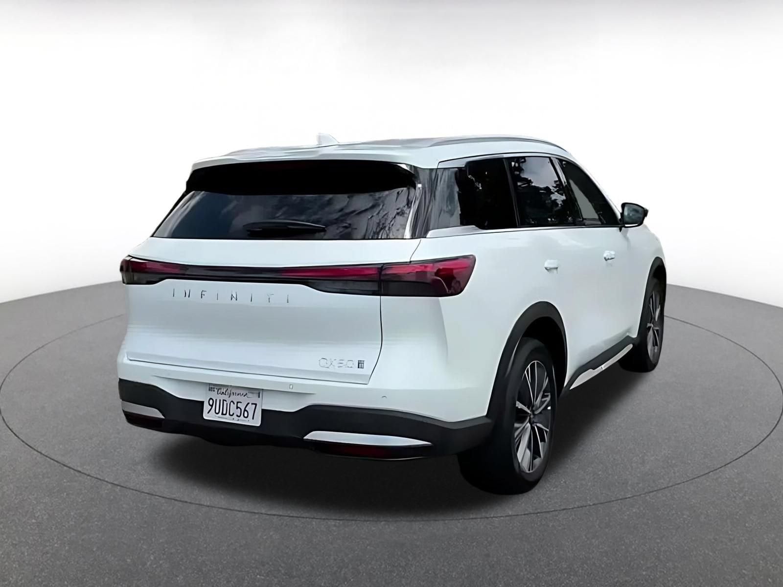 Thumbnail: 2026 INFINITI QX60 - 13