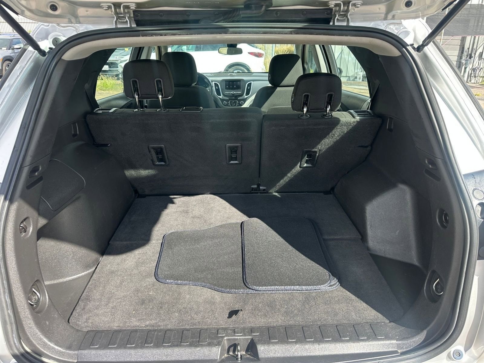 Thumbnail: 2020 Chevrolet Equinox - 30