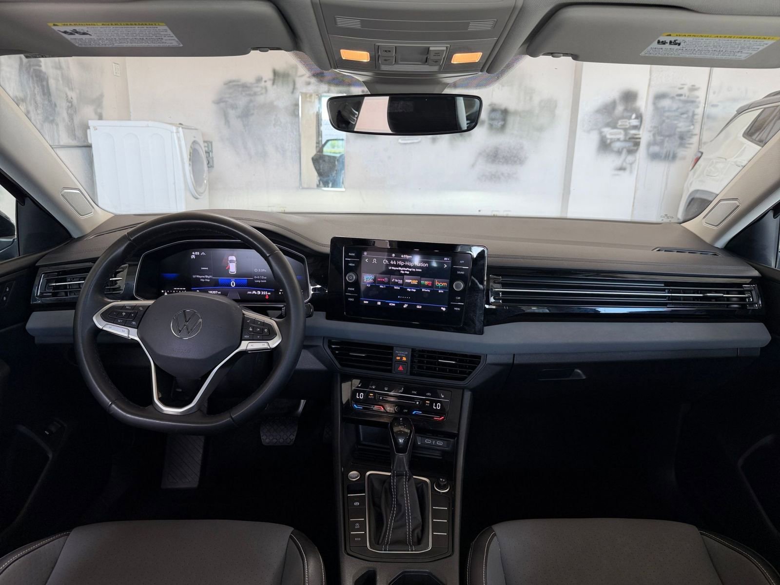 Thumbnail: 2025 Volkswagen Jetta - 32