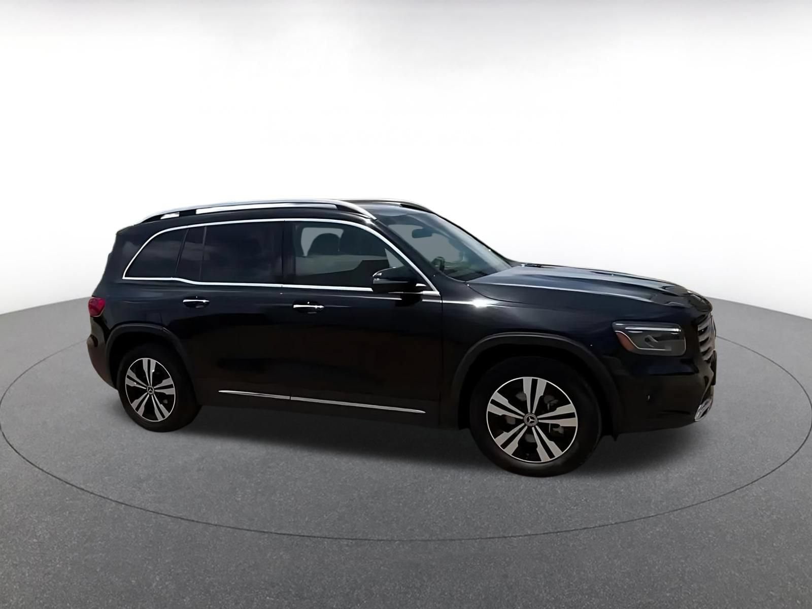 Thumbnail: 2024 Mercedes-Benz GLB - 2