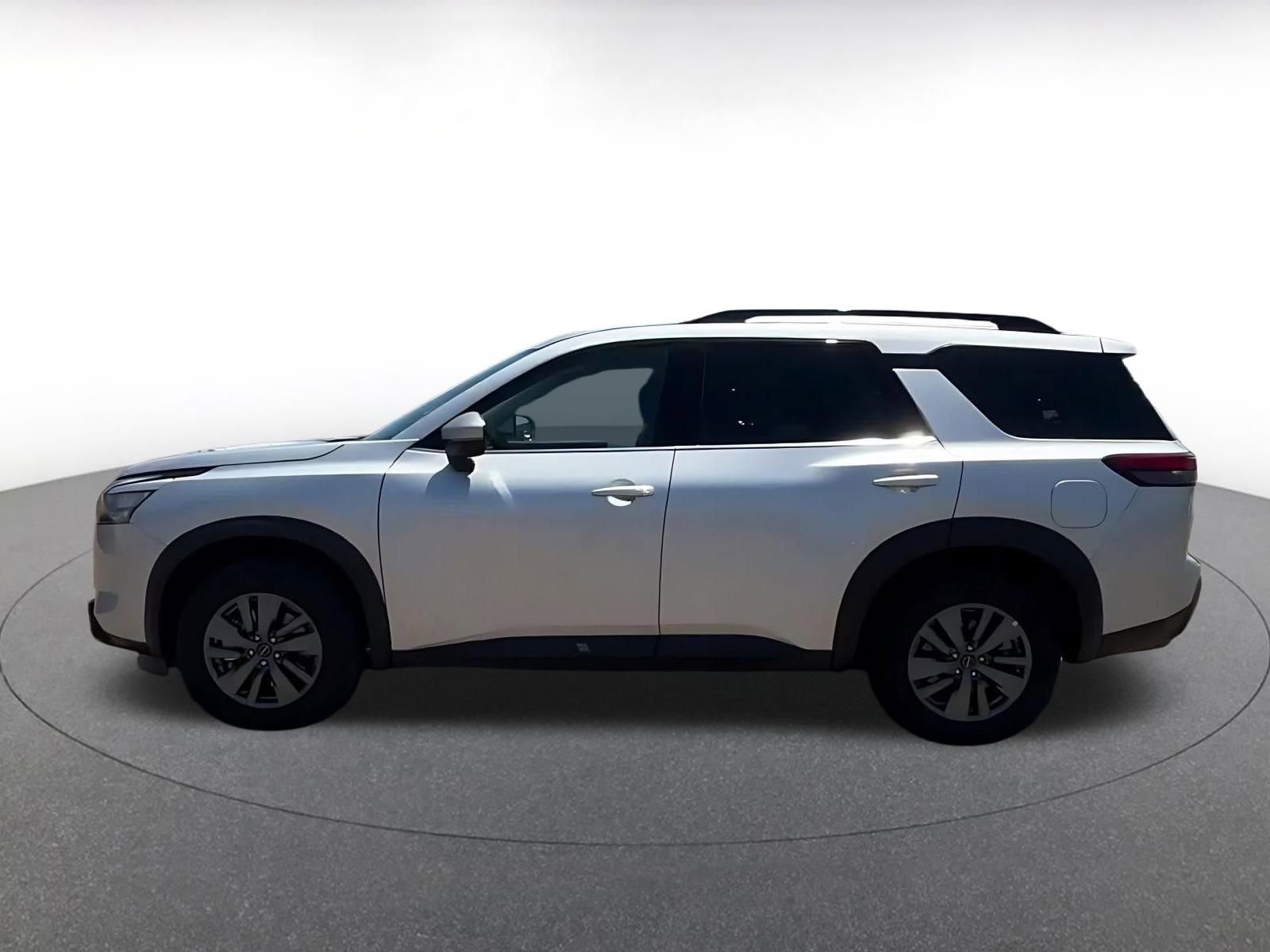 Thumbnail: 2025 Nissan Pathfinder - 9