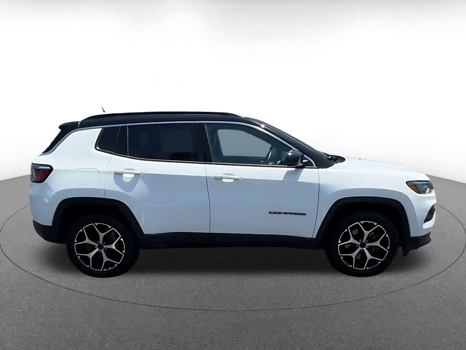 Thumbnail: 2025 Jeep Compass - 16