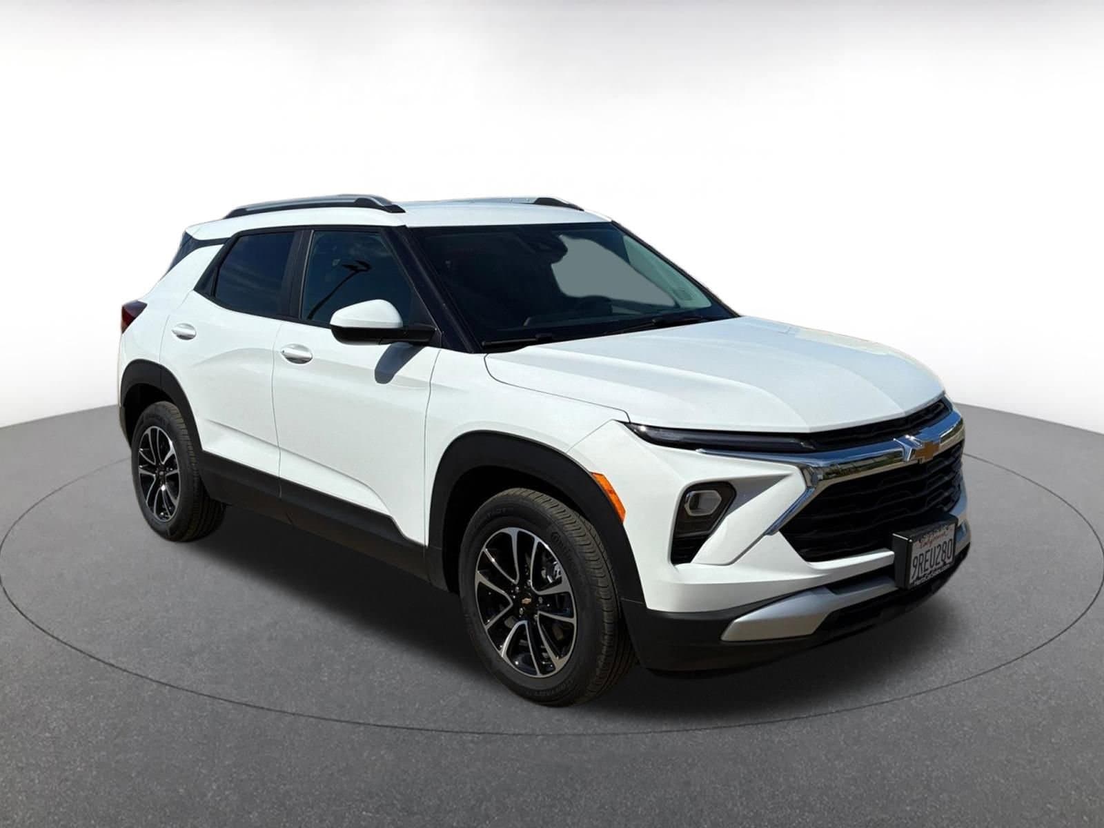 Thumbnail: 2025 Chevrolet TrailBlazer - 1