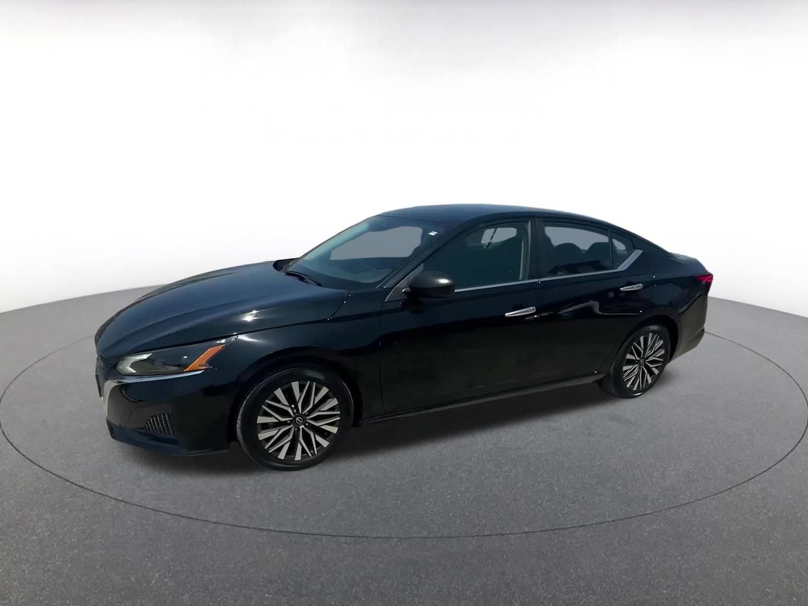 Thumbnail: 2024 Nissan Altima - 8