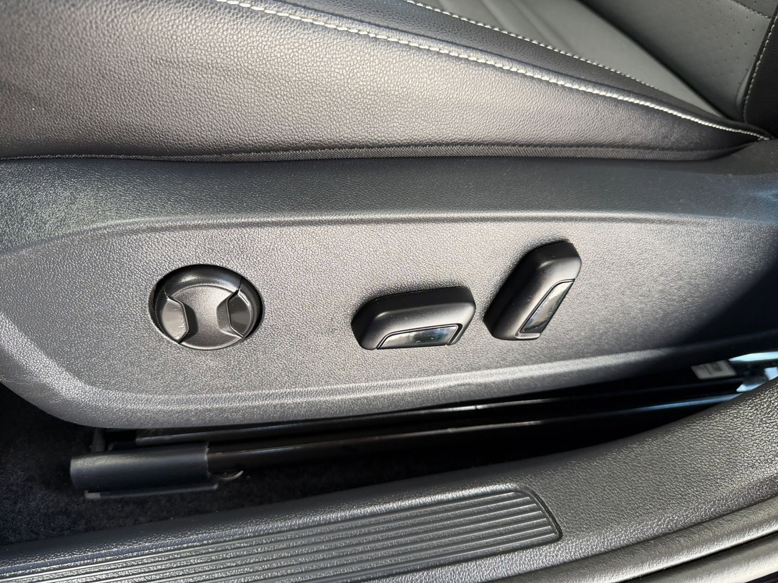 Thumbnail: 2025 Volkswagen Jetta - 23